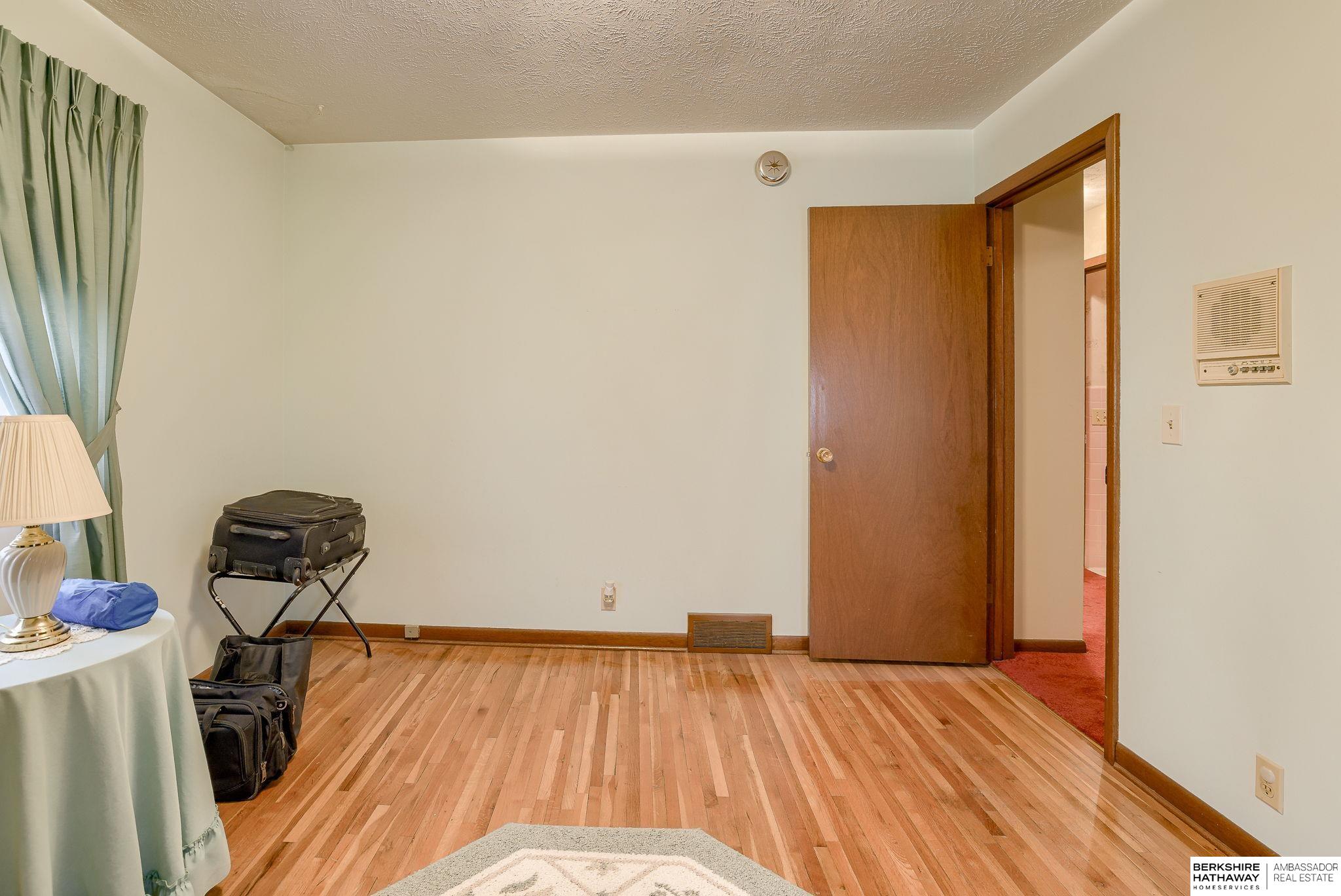 Bellevue, Nebraska 68147, United States, 3 Bedrooms Bedrooms, ,3 BathroomsBathrooms,Residential,Active,93854