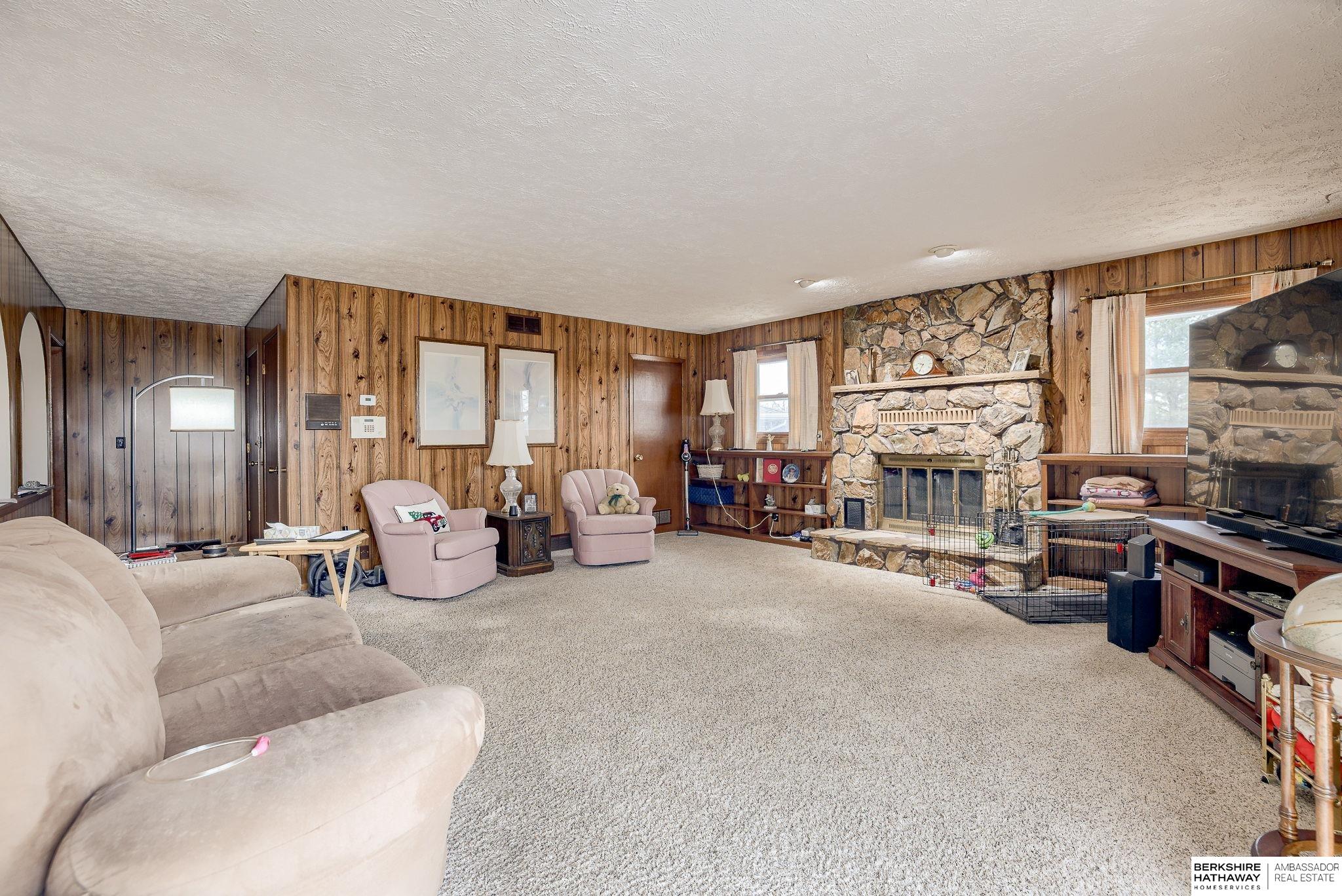 Bellevue, Nebraska 68147, United States, 3 Bedrooms Bedrooms, ,3 BathroomsBathrooms,Residential,Active,93854