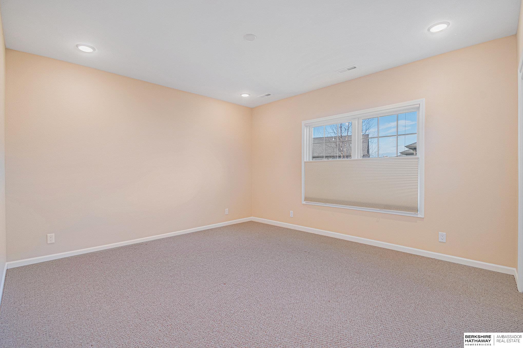 Springfield, Nebraska 68059, United States, 4 Bedrooms Bedrooms, ,3 BathroomsBathrooms,Residential,Active,98020