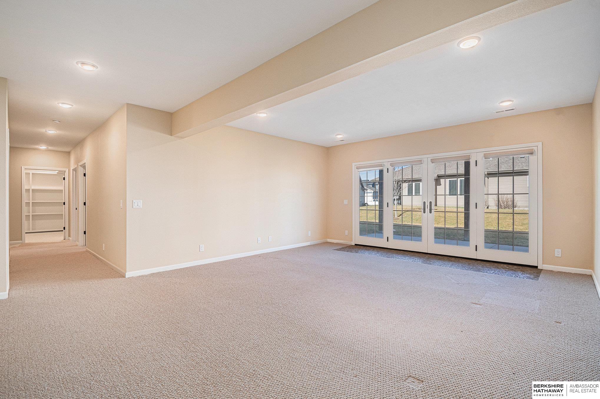 Springfield, Nebraska 68059, United States, 4 Bedrooms Bedrooms, ,3 BathroomsBathrooms,Residential,Active,98020