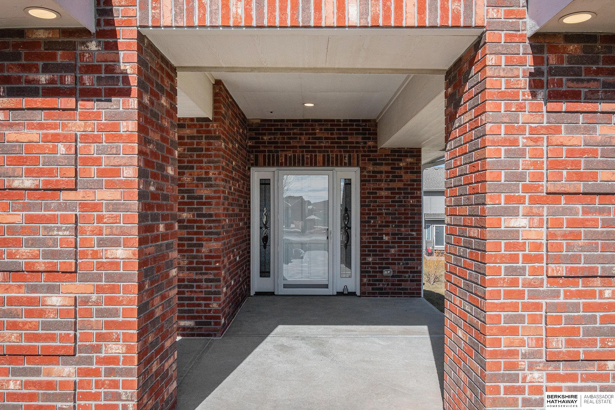 Springfield, Nebraska 68059, United States, 4 Bedrooms Bedrooms, ,3 BathroomsBathrooms,Residential,Active,98020