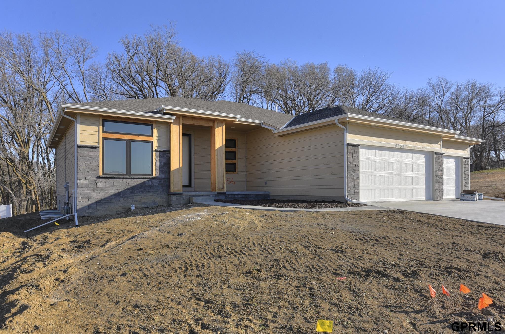 Bellevue, Nebraska 68123, United States, 3 Bedrooms Bedrooms, ,2 BathroomsBathrooms,Residential,Active,23007