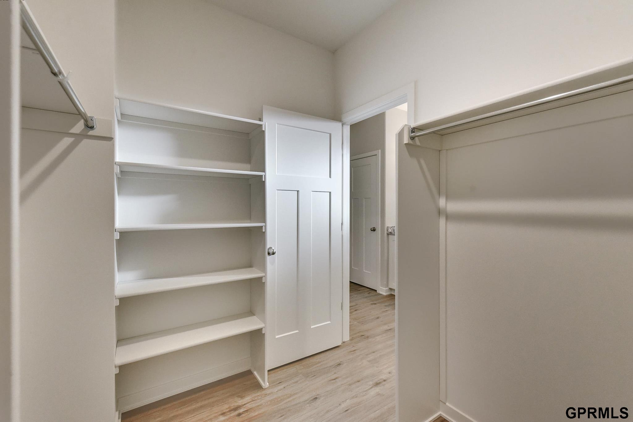 Bellevue, Nebraska 68123, United States, 3 Bedrooms Bedrooms, ,2 BathroomsBathrooms,Residential,Active,23007