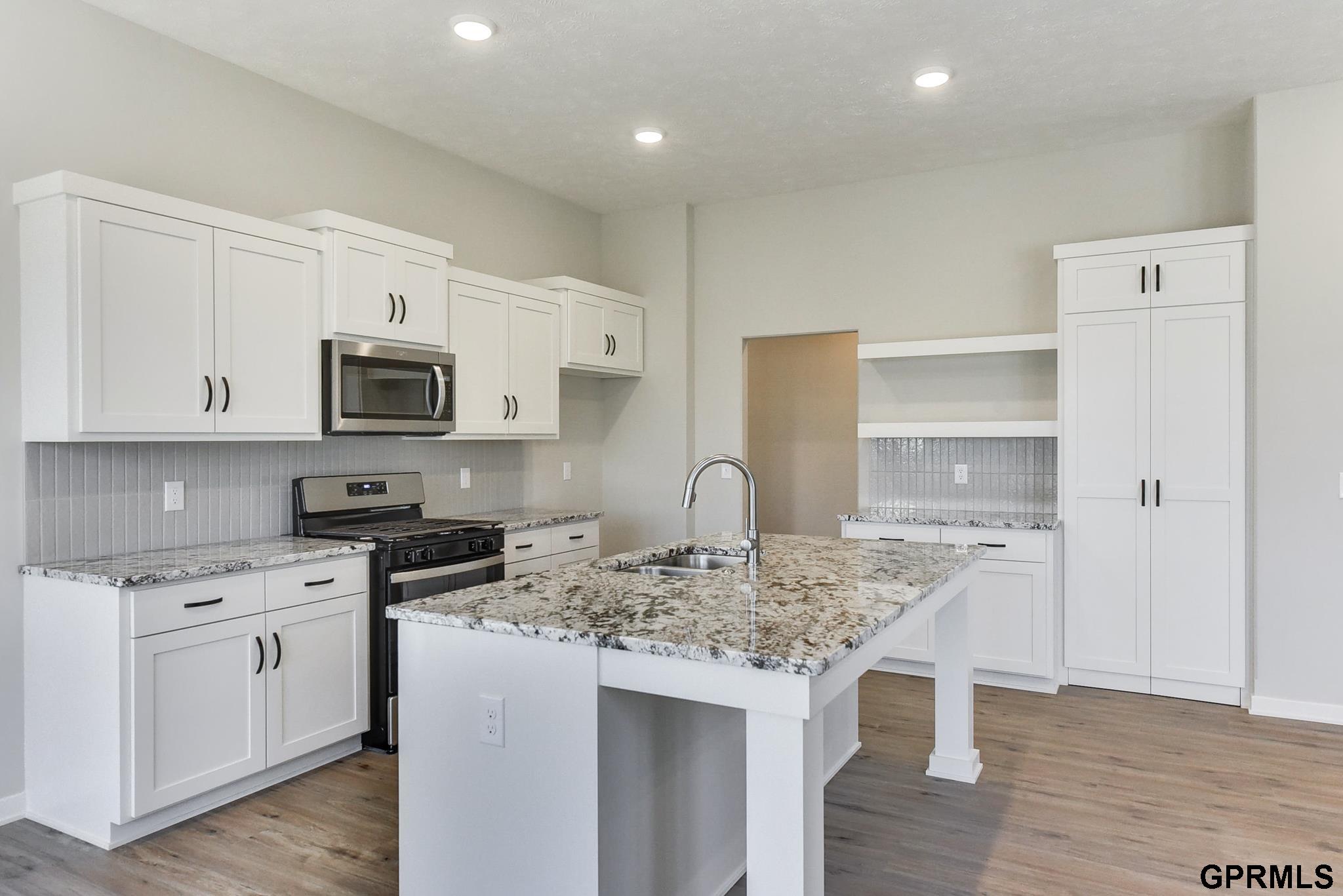 Bellevue, Nebraska 68123, United States, 3 Bedrooms Bedrooms, ,2 BathroomsBathrooms,Residential,Active,23007