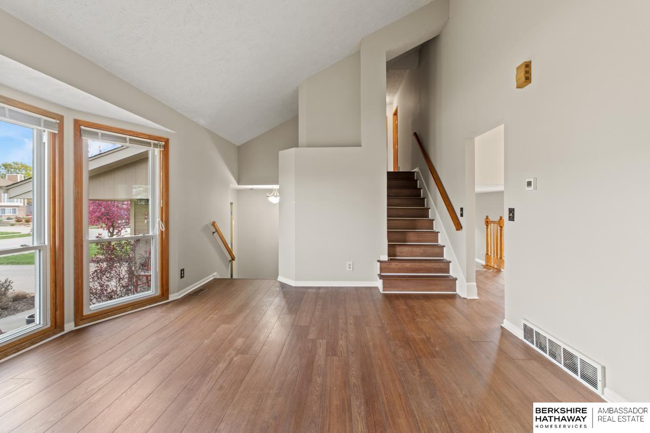 Papillion, Nebraska 68046, United States, 3 Bedrooms Bedrooms, ,3 BathroomsBathrooms,Residential,Pending,115653