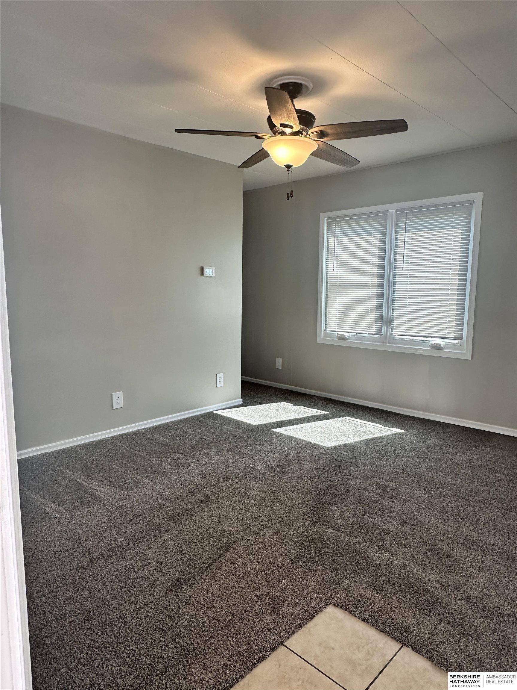 Omaha, Nebraska 68112, United States, 2 Bedrooms Bedrooms, ,1 BathroomBathrooms,Residential,Pending,124382