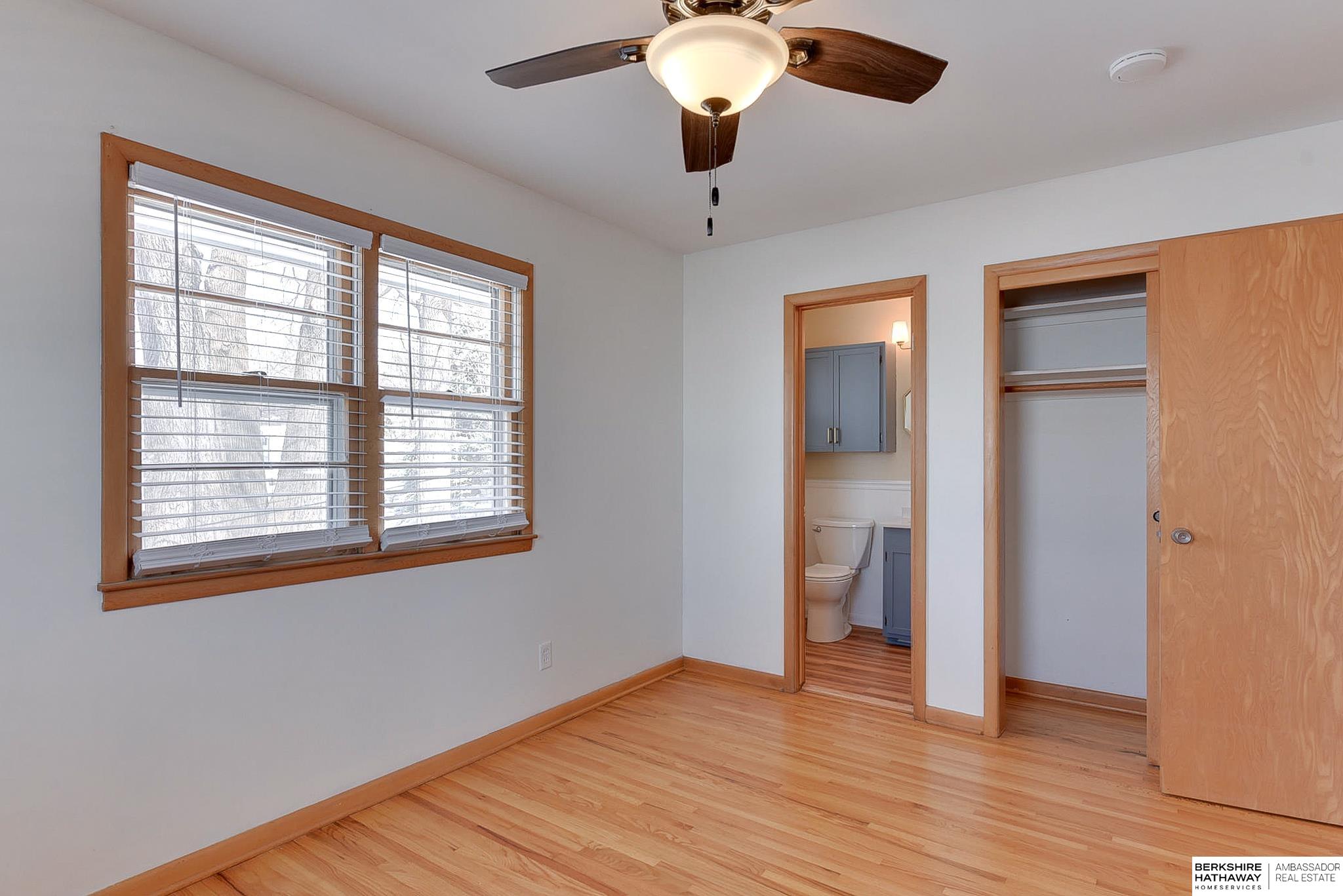 Omaha, Nebraska 68106, United States, 3 Bedrooms Bedrooms, ,3 BathroomsBathrooms,Residential,Pending,93419