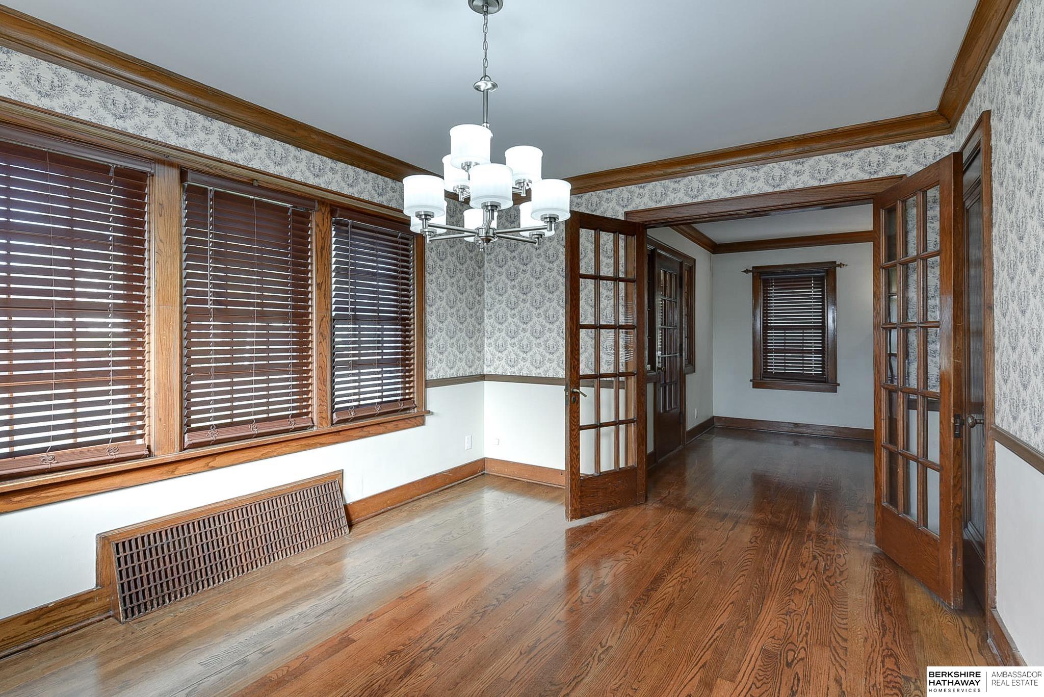 Omaha, Nebraska 68106, United States, 4 Bedrooms Bedrooms, ,3 BathroomsBathrooms,Residential,Active,13375