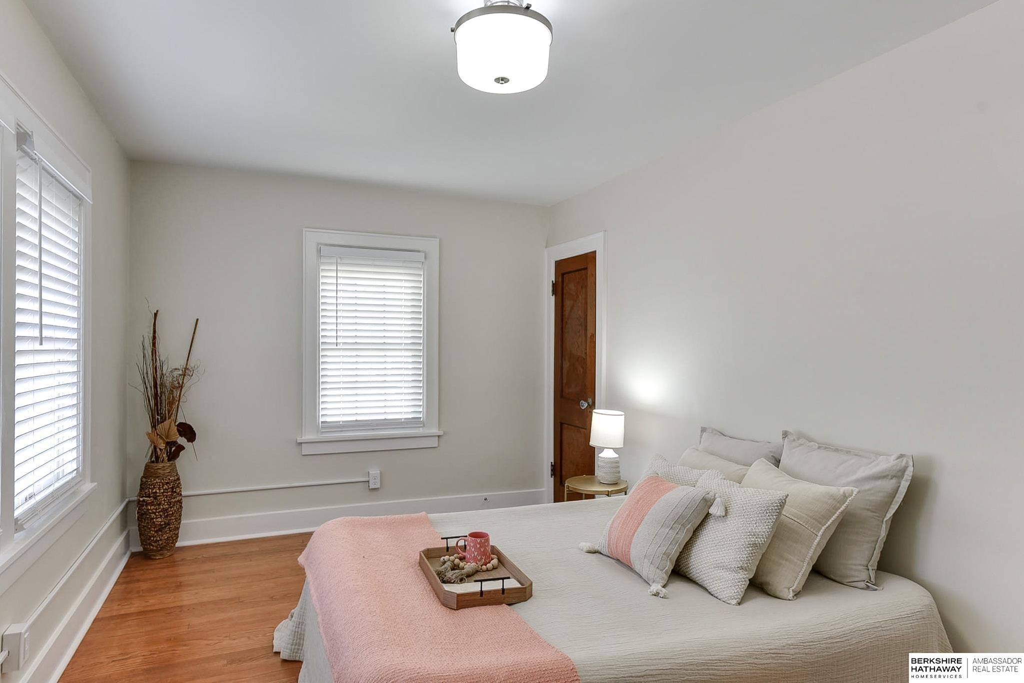 Omaha, Nebraska 68106, United States, 4 Bedrooms Bedrooms, ,3 BathroomsBathrooms,Residential,Active,13375