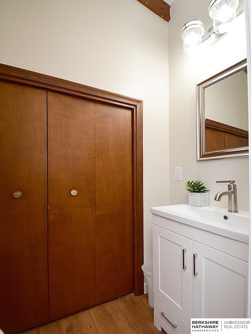 Omaha, Nebraska 68106, United States, 4 Bedrooms Bedrooms, ,3 BathroomsBathrooms,Residential,Active,13375