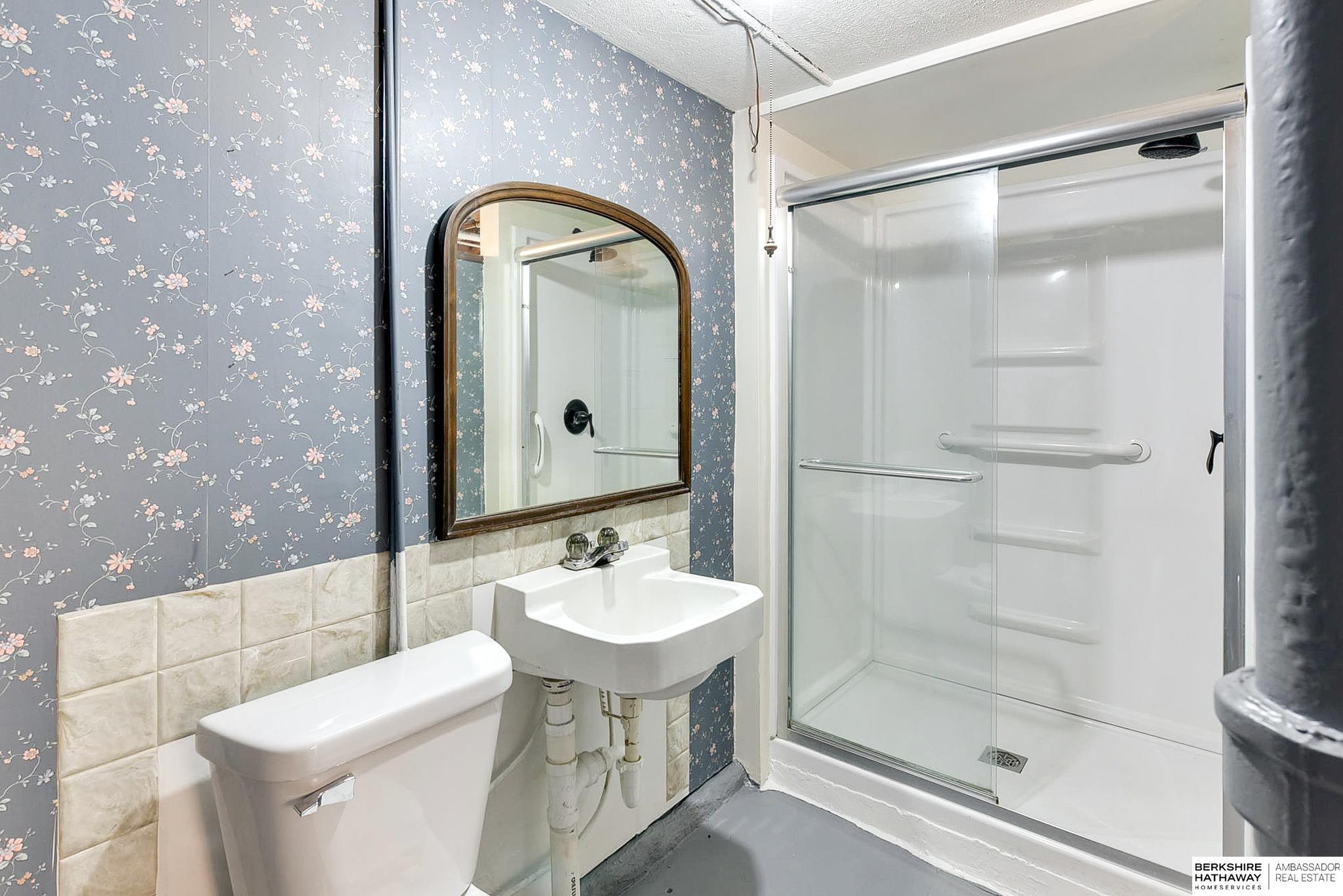 Omaha, Nebraska 68106, United States, 4 Bedrooms Bedrooms, ,3 BathroomsBathrooms,Residential,Active,13375