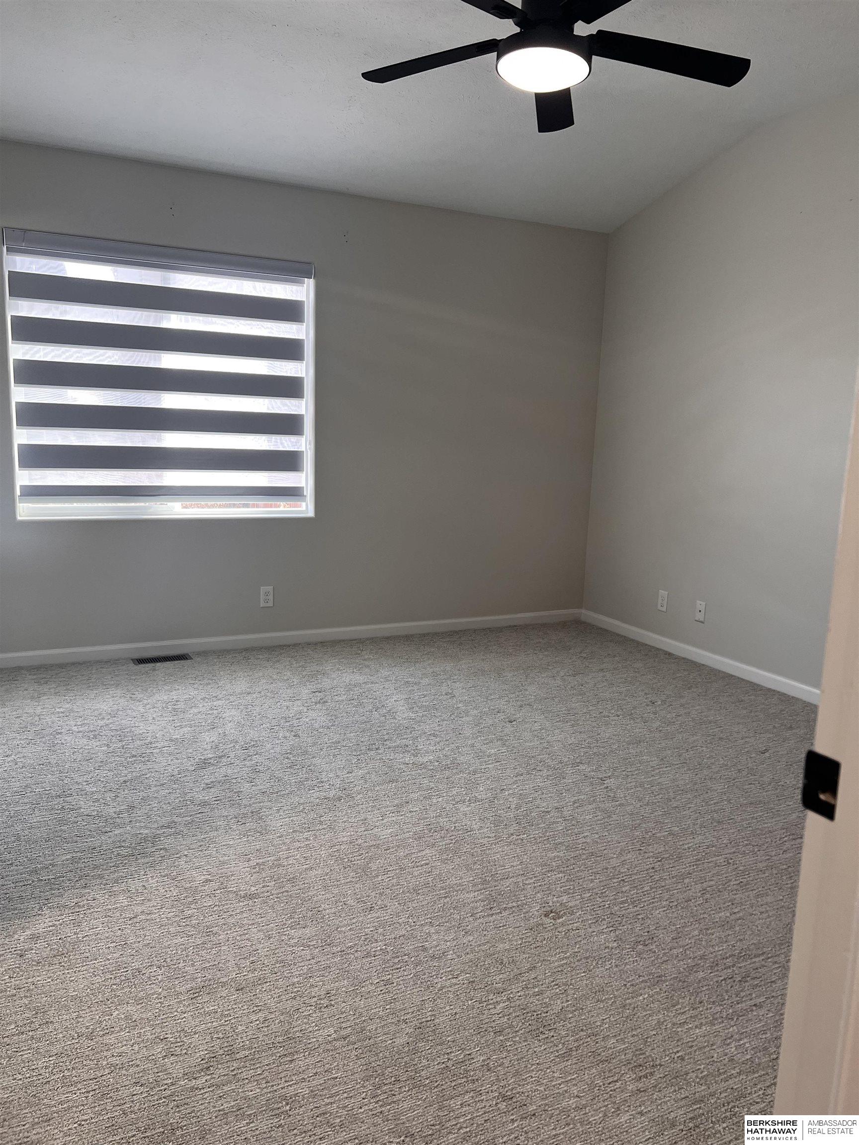 Omaha, Nebraska 68135, United States, 3 Bedrooms Bedrooms, ,2 BathroomsBathrooms,Residential,Pending,13873