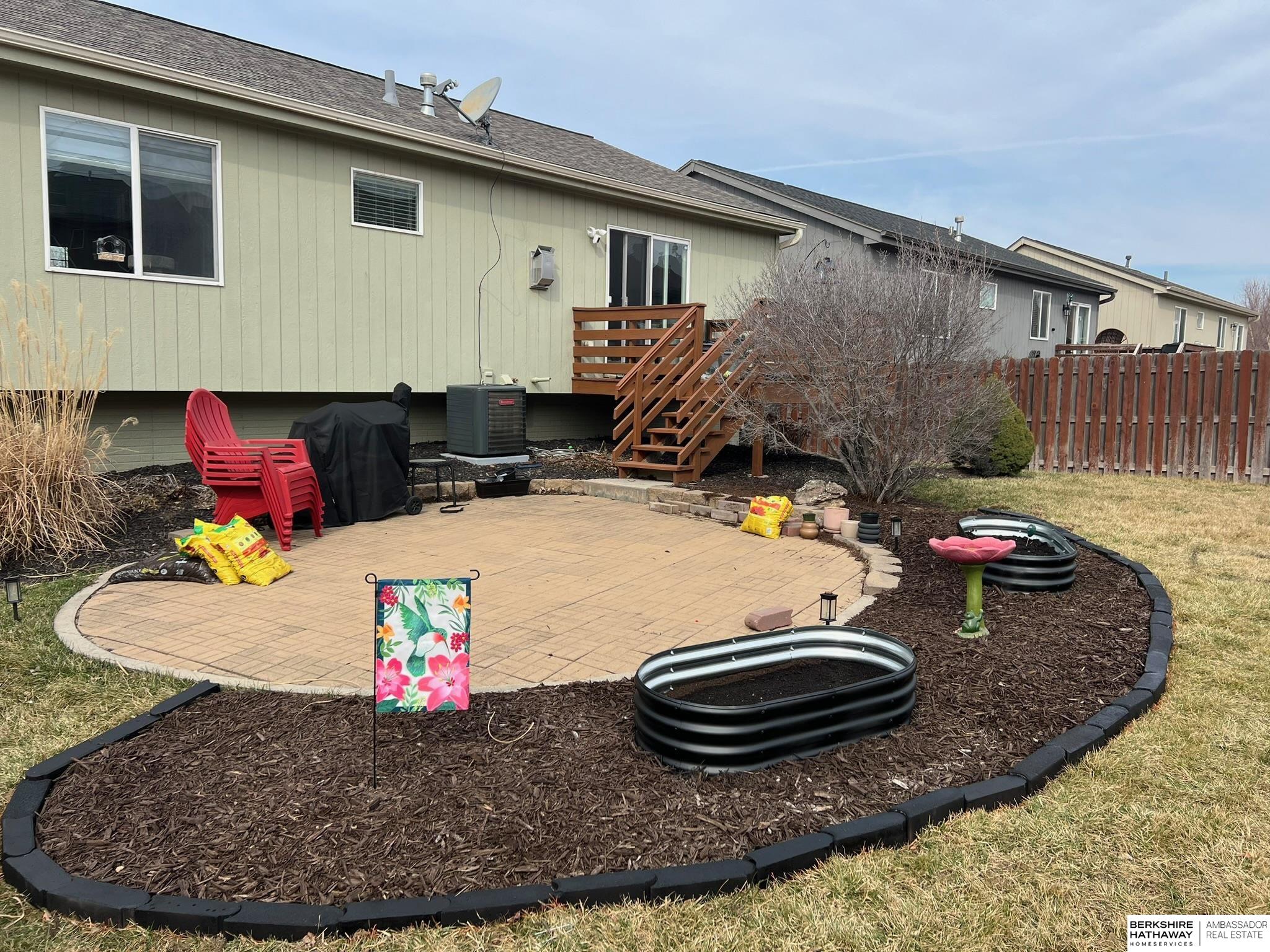 Omaha, Nebraska 68135, United States, 3 Bedrooms Bedrooms, ,2 BathroomsBathrooms,Residential,Pending,13873