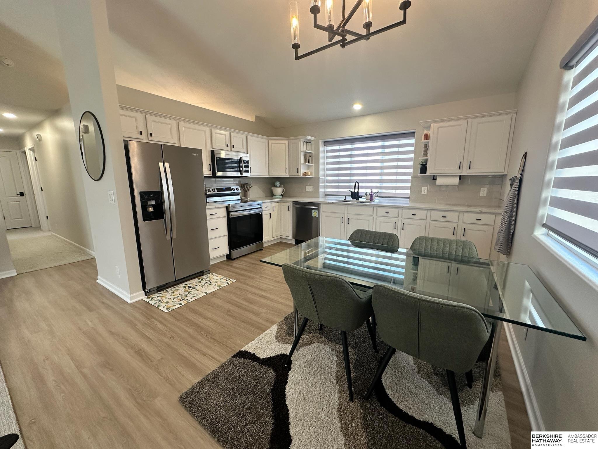 Omaha, Nebraska 68135, United States, 3 Bedrooms Bedrooms, ,2 BathroomsBathrooms,Residential,Pending,13873