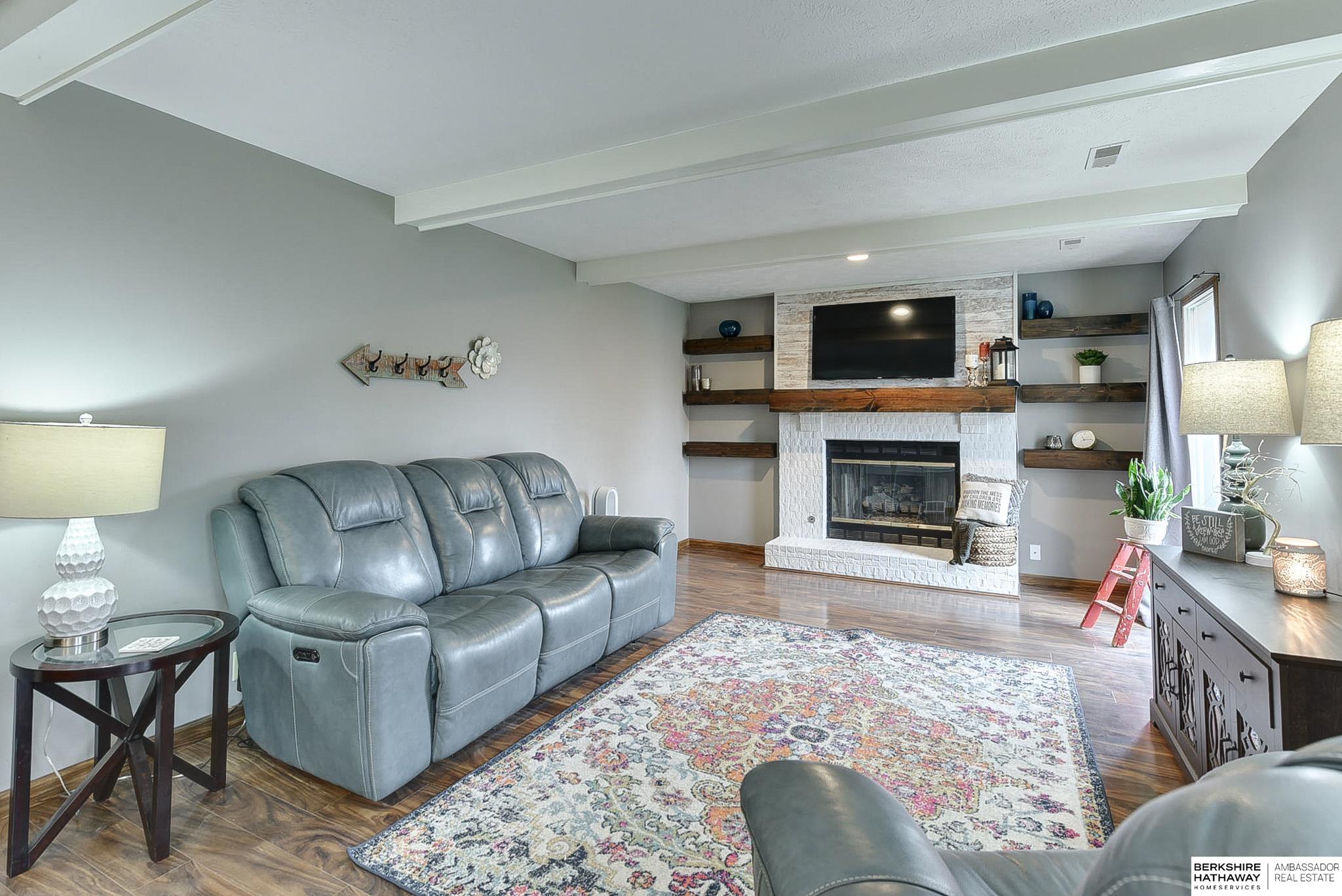 Omaha, Nebraska 68137, United States, 4 Bedrooms Bedrooms, ,2 BathroomsBathrooms,Residential,Pending,114113