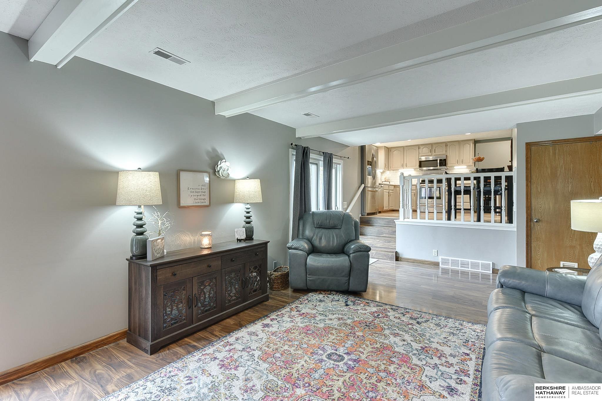 Omaha, Nebraska 68137, United States, 4 Bedrooms Bedrooms, ,2 BathroomsBathrooms,Residential,Pending,114113