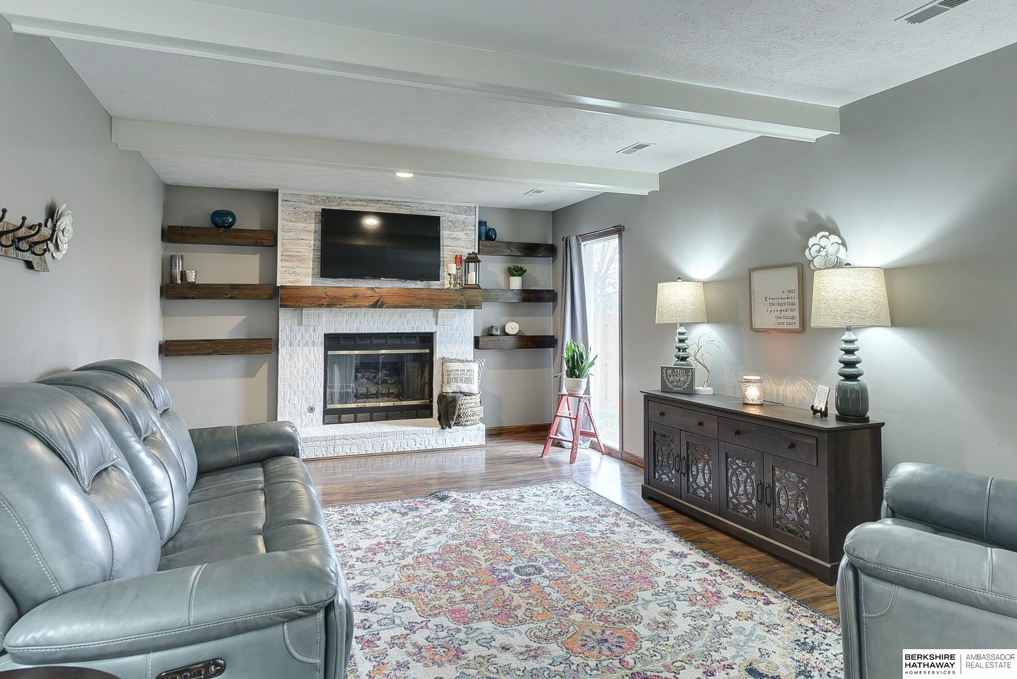 Omaha, Nebraska 68137, United States, 4 Bedrooms Bedrooms, ,2 BathroomsBathrooms,Residential,Pending,114113