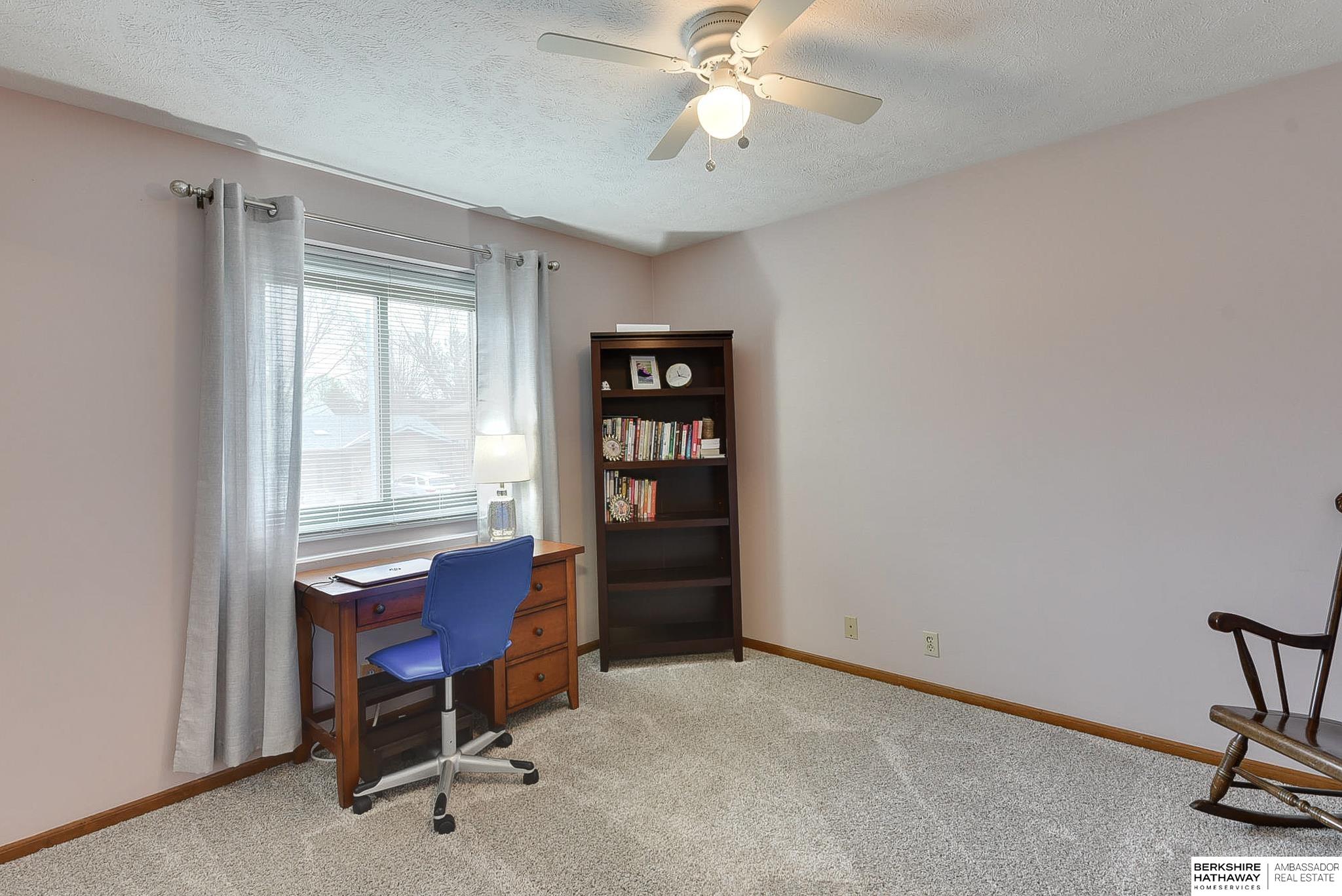 Omaha, Nebraska 68137, United States, 4 Bedrooms Bedrooms, ,2 BathroomsBathrooms,Residential,Pending,114113