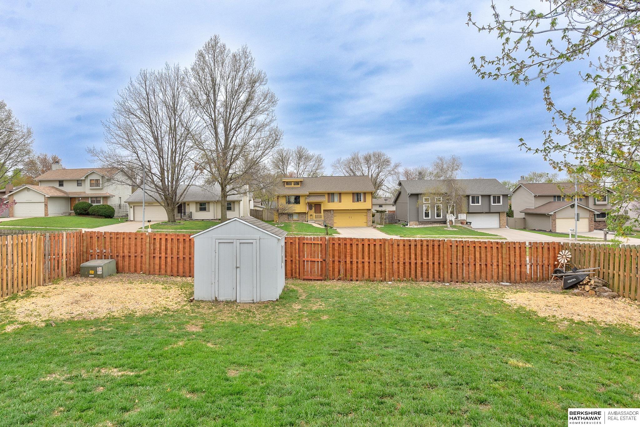 Omaha, Nebraska 68137, United States, 4 Bedrooms Bedrooms, ,2 BathroomsBathrooms,Residential,Pending,114113