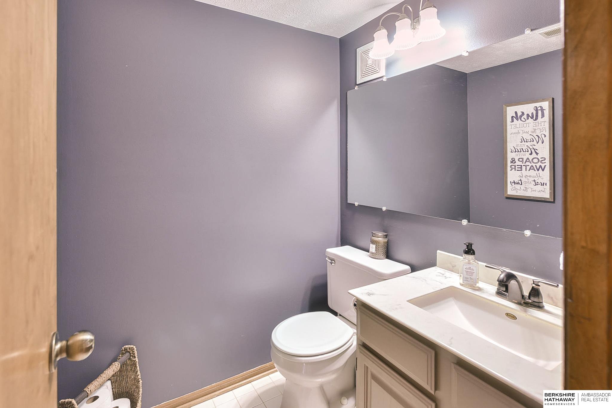 Omaha, Nebraska 68137, United States, 4 Bedrooms Bedrooms, ,2 BathroomsBathrooms,Residential,Pending,114113