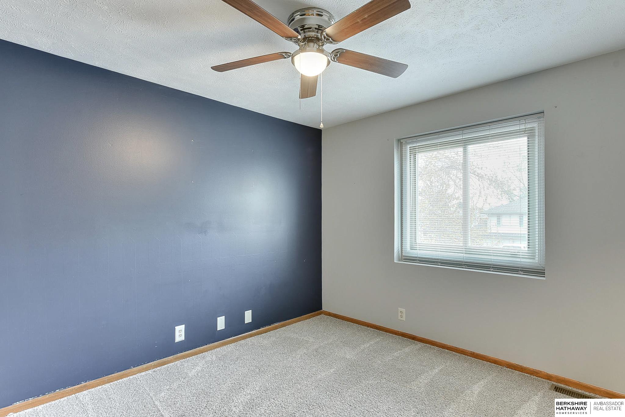 Omaha, Nebraska 68137, United States, 4 Bedrooms Bedrooms, ,2 BathroomsBathrooms,Residential,Pending,114113