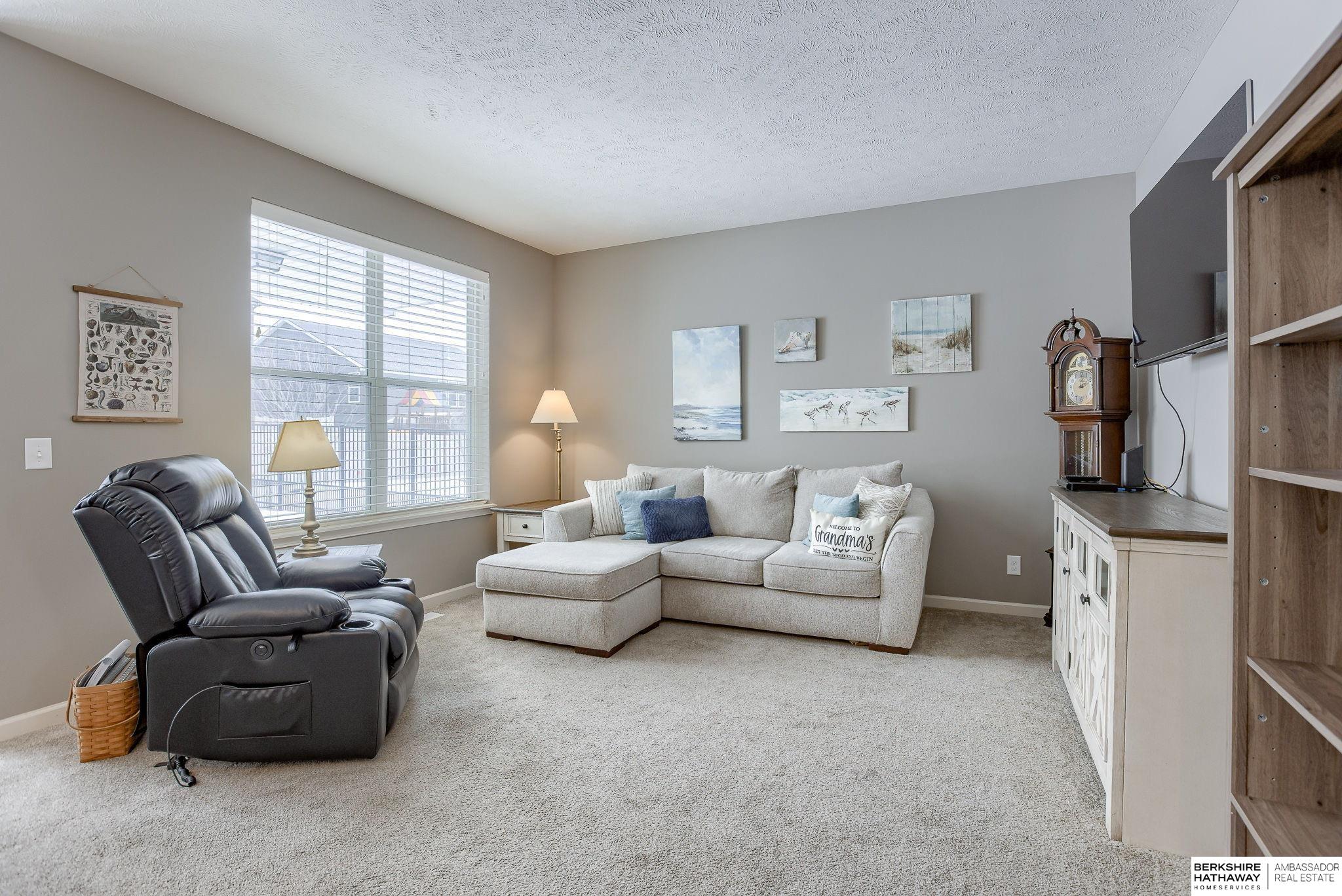 Omaha, Nebraska 68136, United States, 2 Bedrooms Bedrooms, ,2 BathroomsBathrooms,Residential,Active,3408