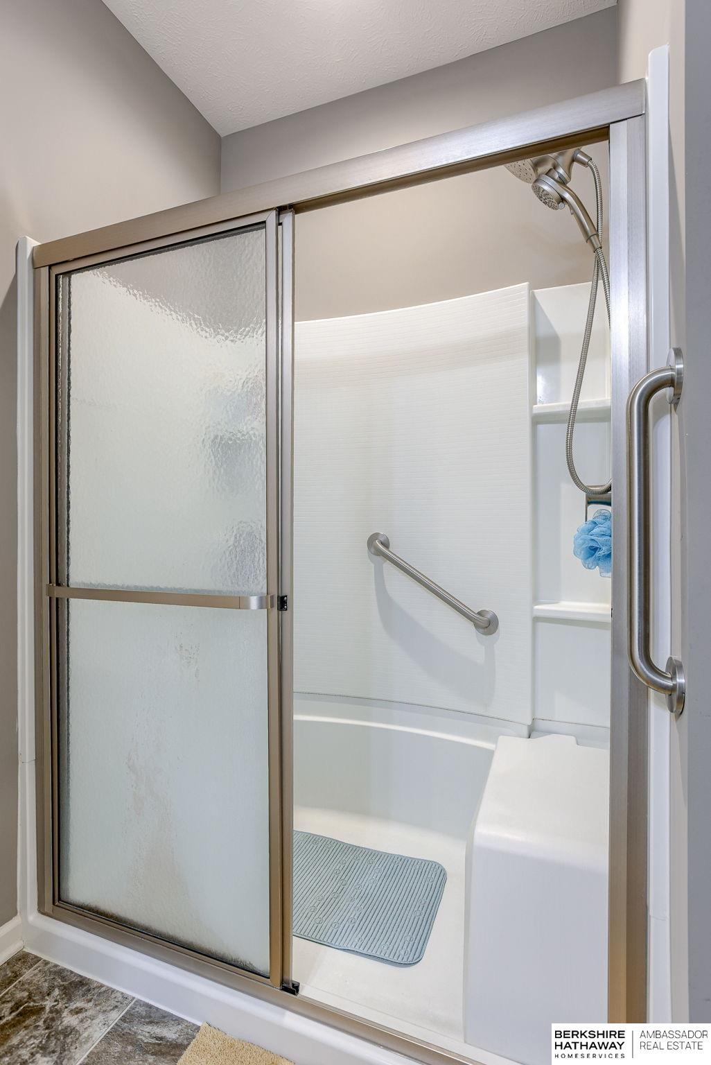 Omaha, Nebraska 68136, United States, 2 Bedrooms Bedrooms, ,2 BathroomsBathrooms,Residential,Active,3408