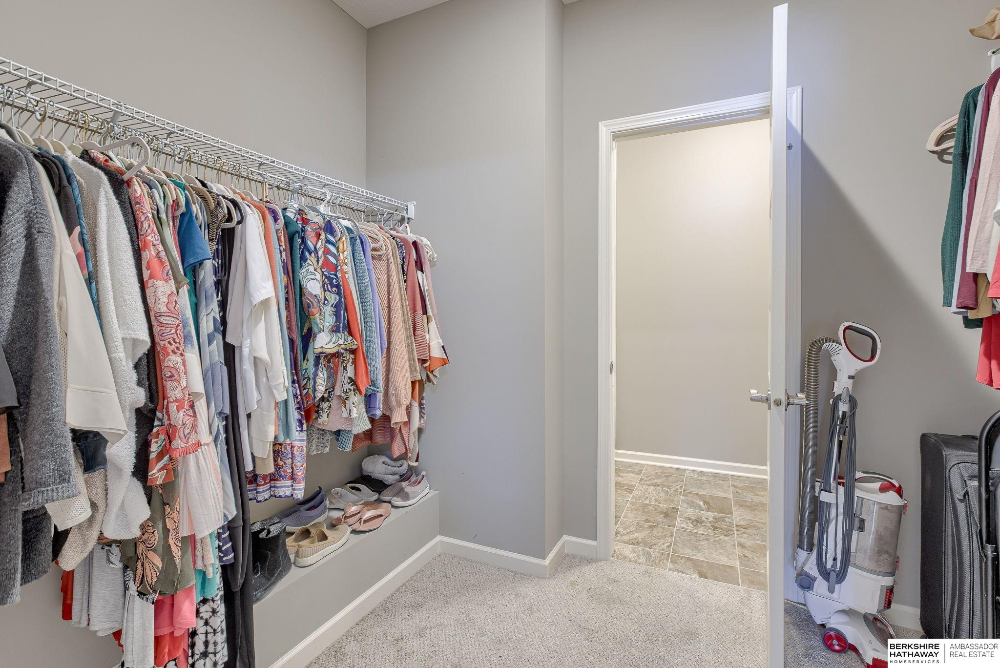 Omaha, Nebraska 68136, United States, 2 Bedrooms Bedrooms, ,2 BathroomsBathrooms,Residential,Active,3408