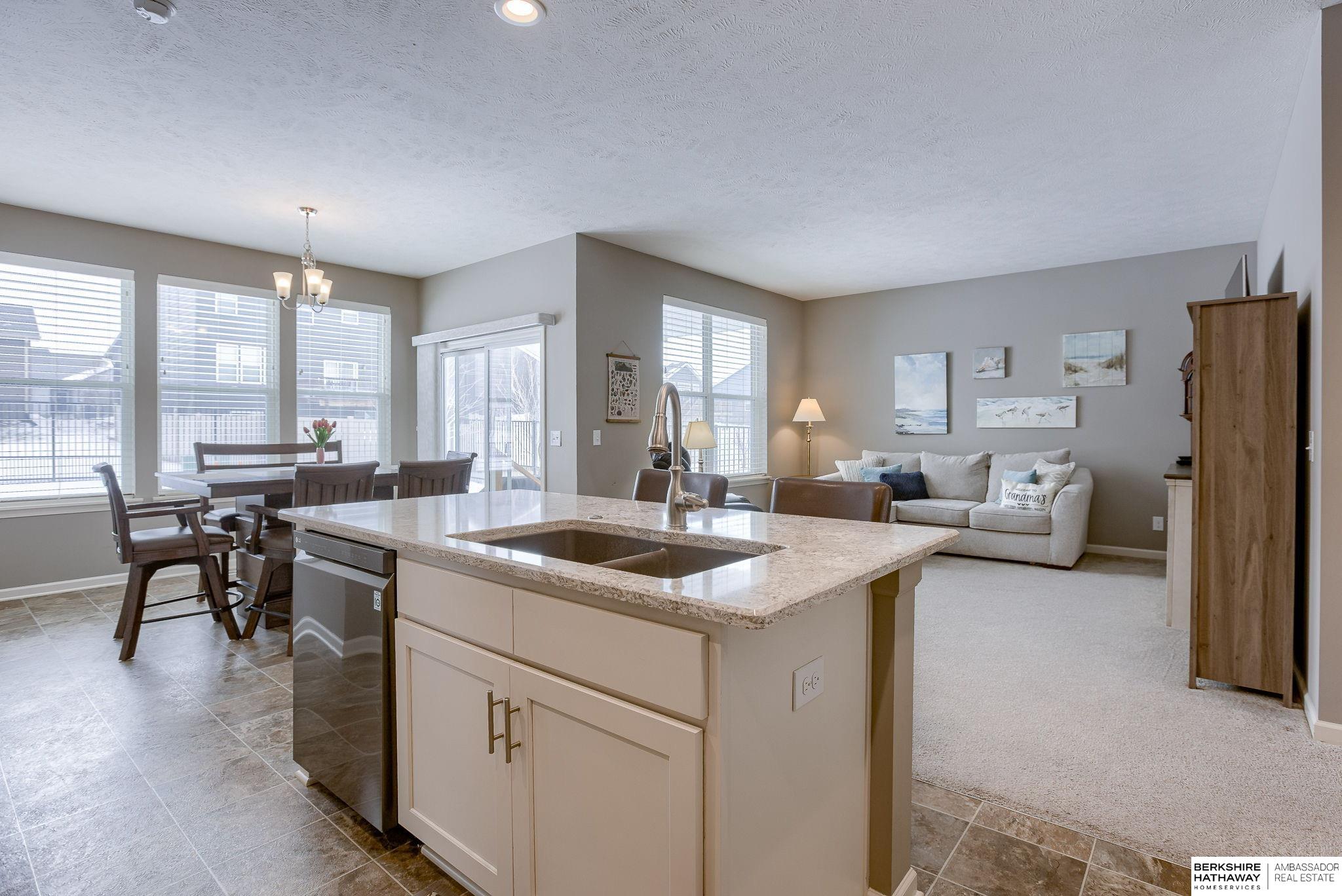 Omaha, Nebraska 68136, United States, 2 Bedrooms Bedrooms, ,2 BathroomsBathrooms,Residential,Active,3408