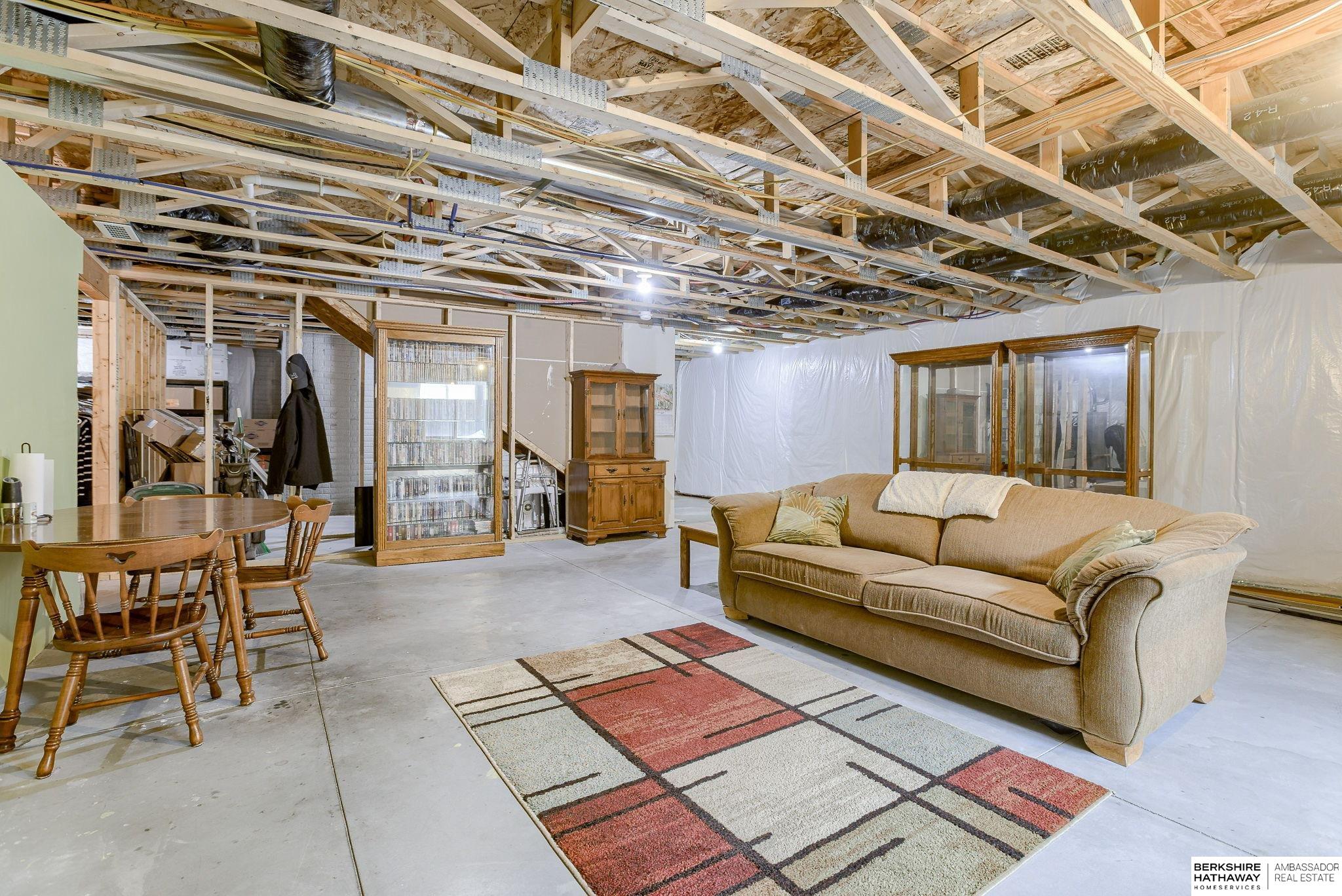 Omaha, Nebraska 68136, United States, 2 Bedrooms Bedrooms, ,2 BathroomsBathrooms,Residential,Active,3408