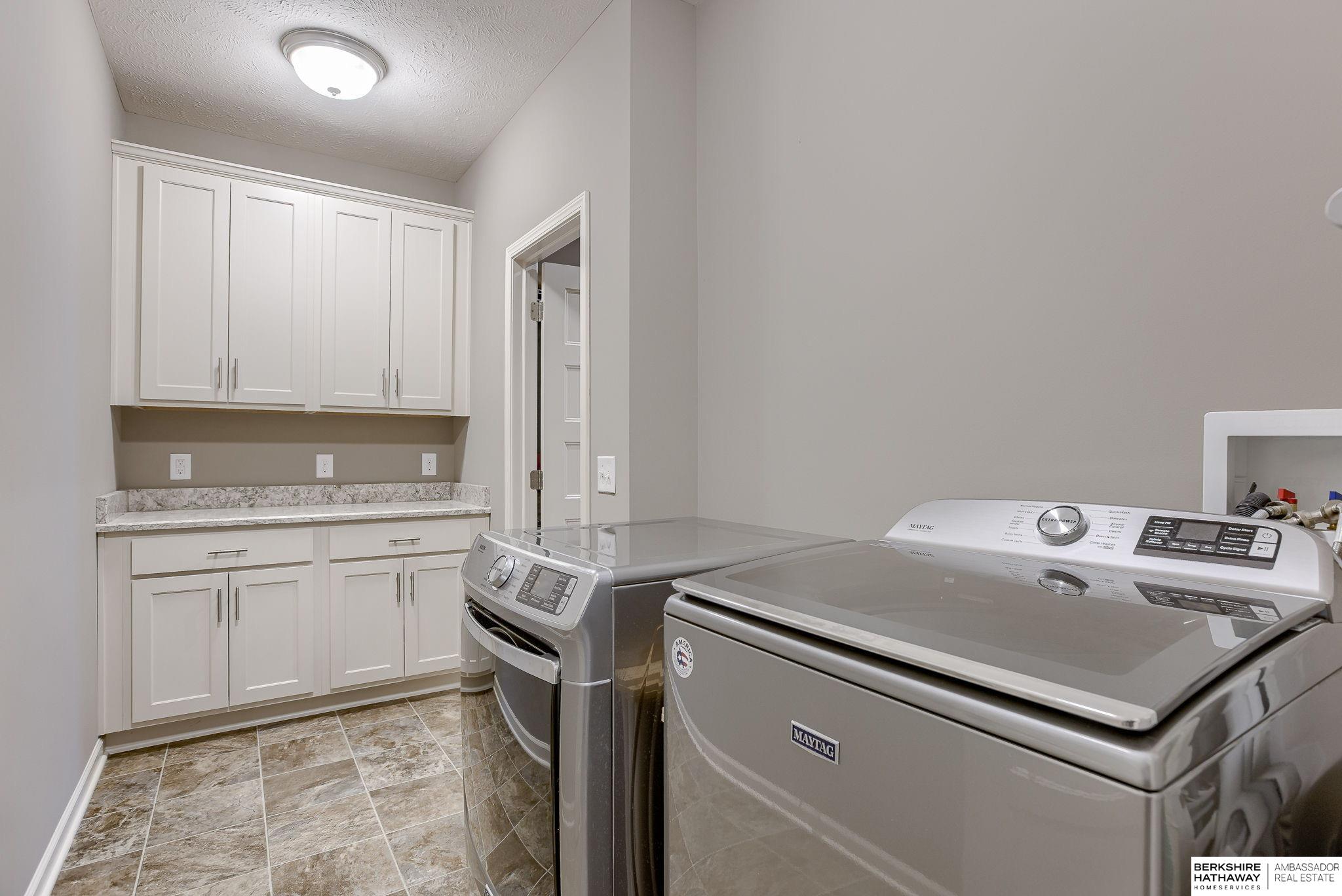 Omaha, Nebraska 68136, United States, 2 Bedrooms Bedrooms, ,2 BathroomsBathrooms,Residential,Active,3408