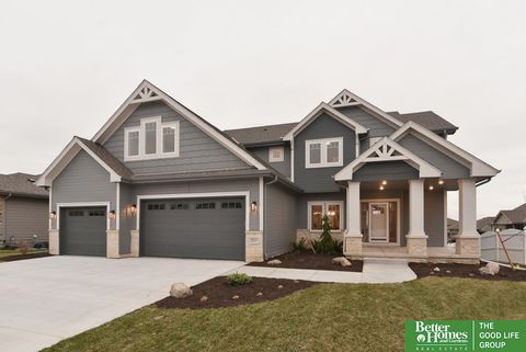 Photo of 19058 Camelback Circle, Gretna, NE 68136 (MLS # 22418879)
