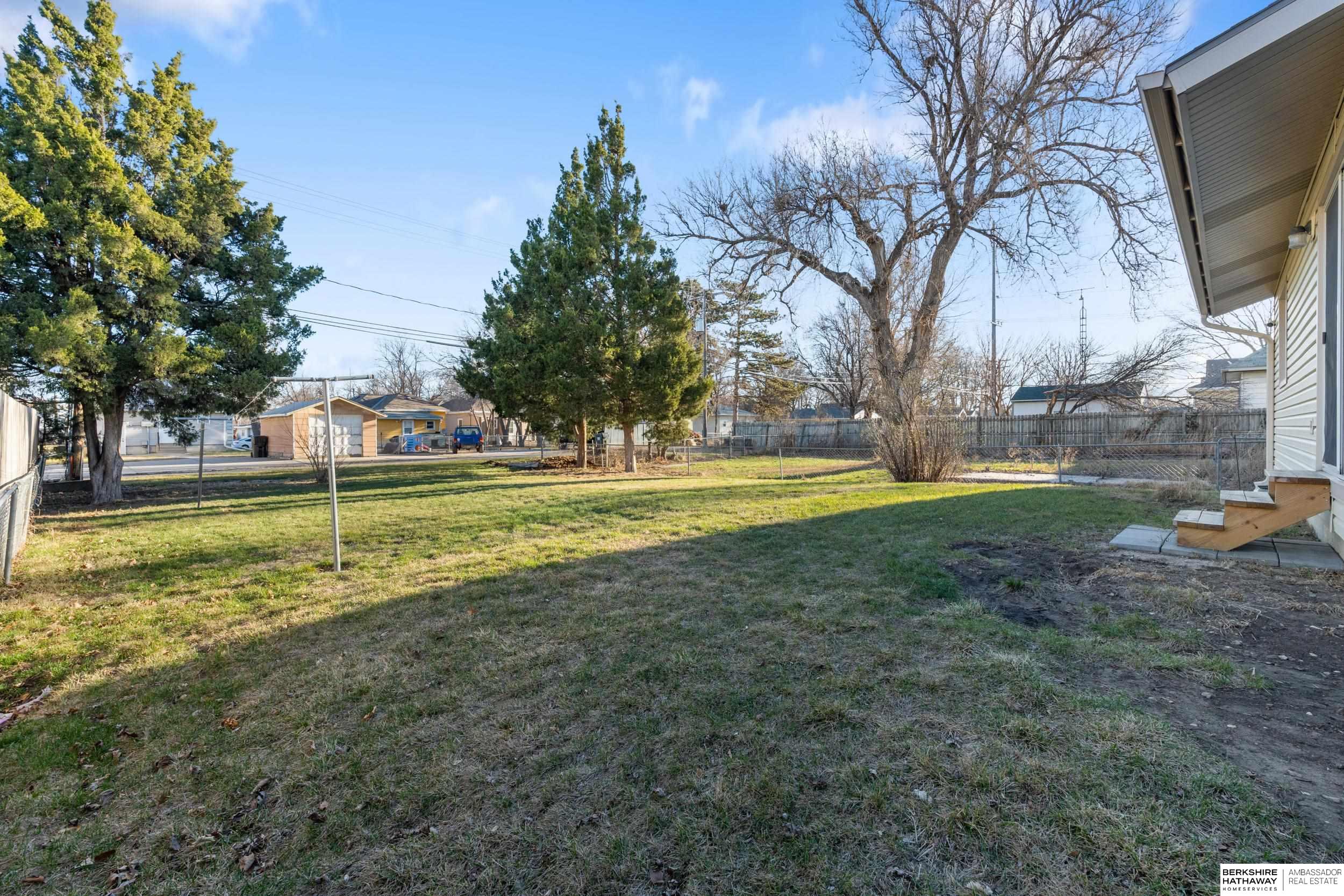 Lincoln, Nebraska 68507, United States, 3 Bedrooms Bedrooms, ,2 BathroomsBathrooms,Residential,Pending,91043