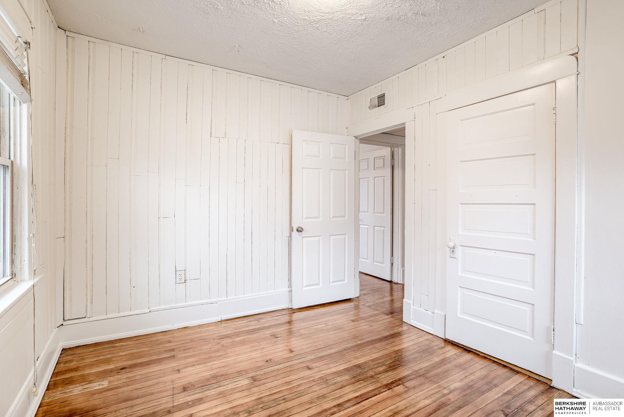 Omaha, Nebraska 68105, United States, 3 Bedrooms Bedrooms, ,1 BathroomBathrooms,Residential,Pending,20141