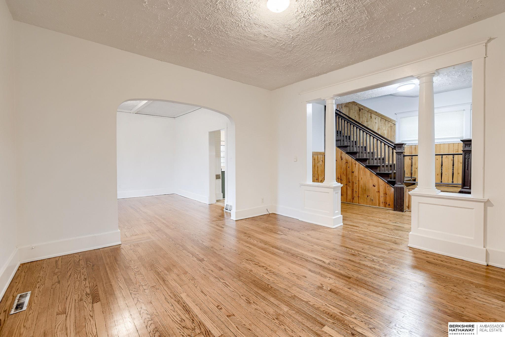 Omaha, Nebraska 68105, United States, 3 Bedrooms Bedrooms, ,1 BathroomBathrooms,Residential,Pending,20141