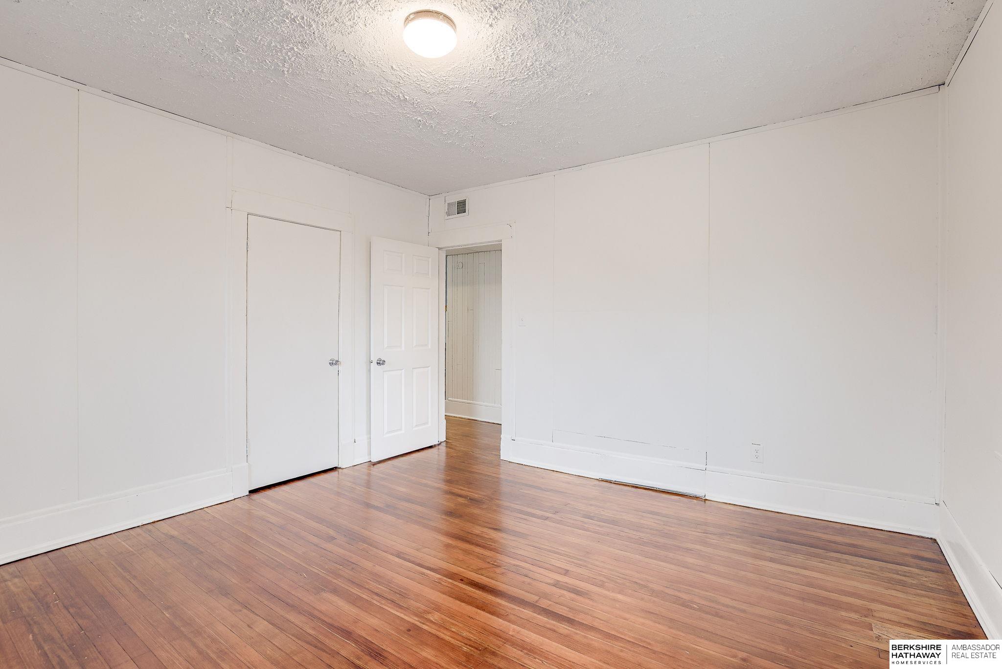 Omaha, Nebraska 68105, United States, 3 Bedrooms Bedrooms, ,1 BathroomBathrooms,Residential,Pending,20141