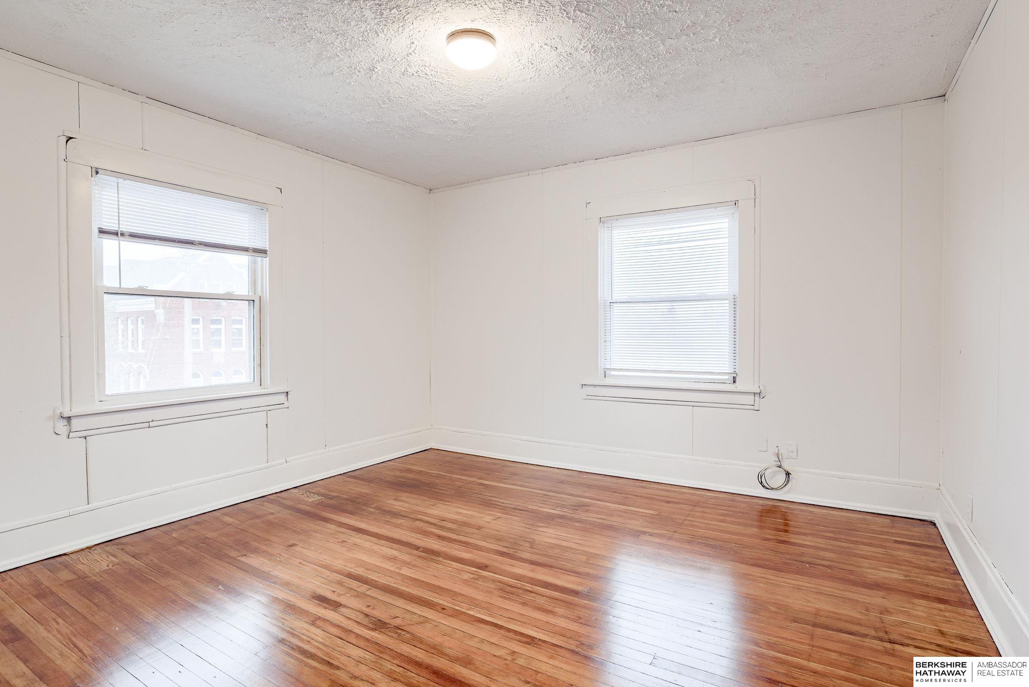 Omaha, Nebraska 68105, United States, 3 Bedrooms Bedrooms, ,1 BathroomBathrooms,Residential,Pending,20141