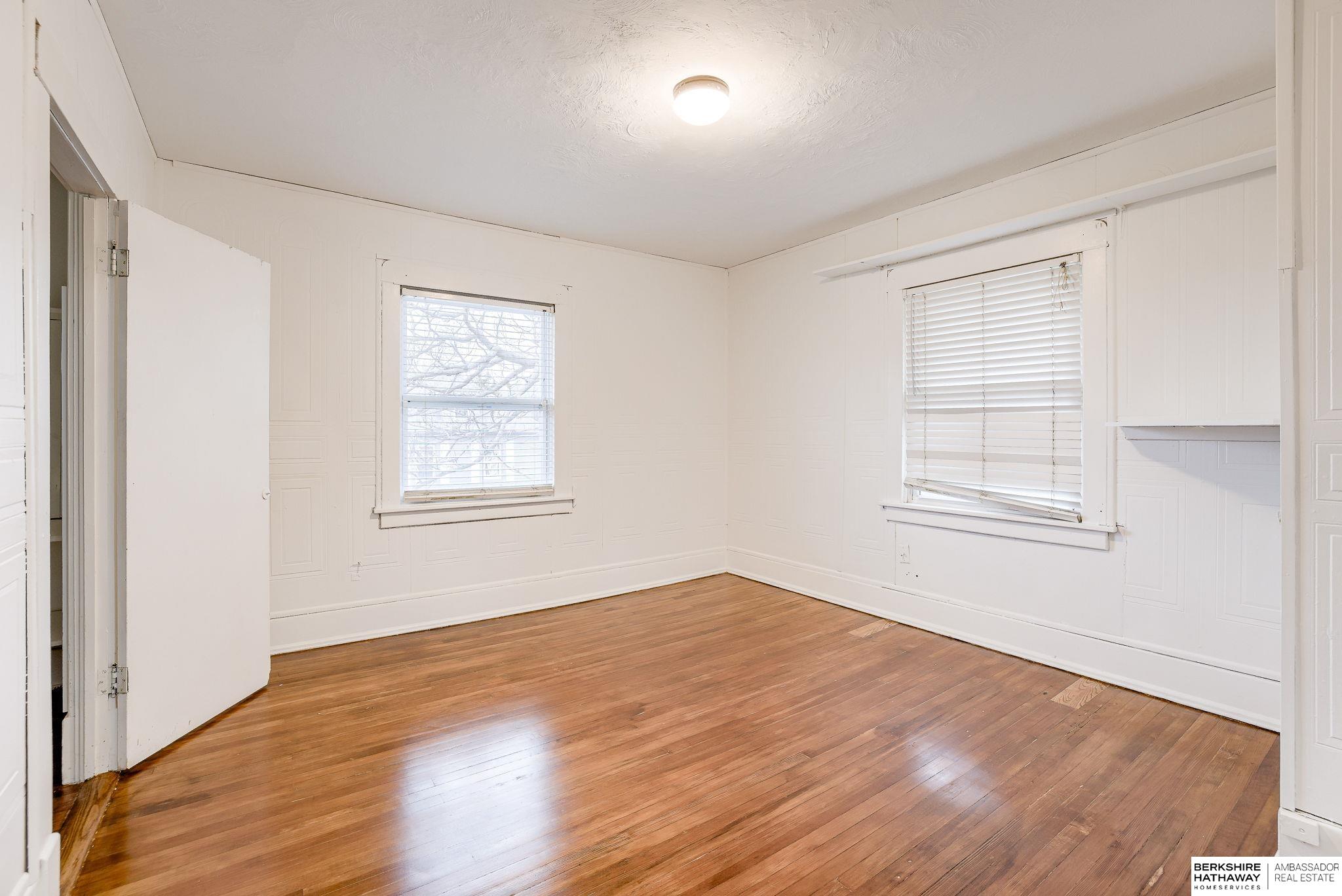 Omaha, Nebraska 68105, United States, 3 Bedrooms Bedrooms, ,1 BathroomBathrooms,Residential,Pending,20141