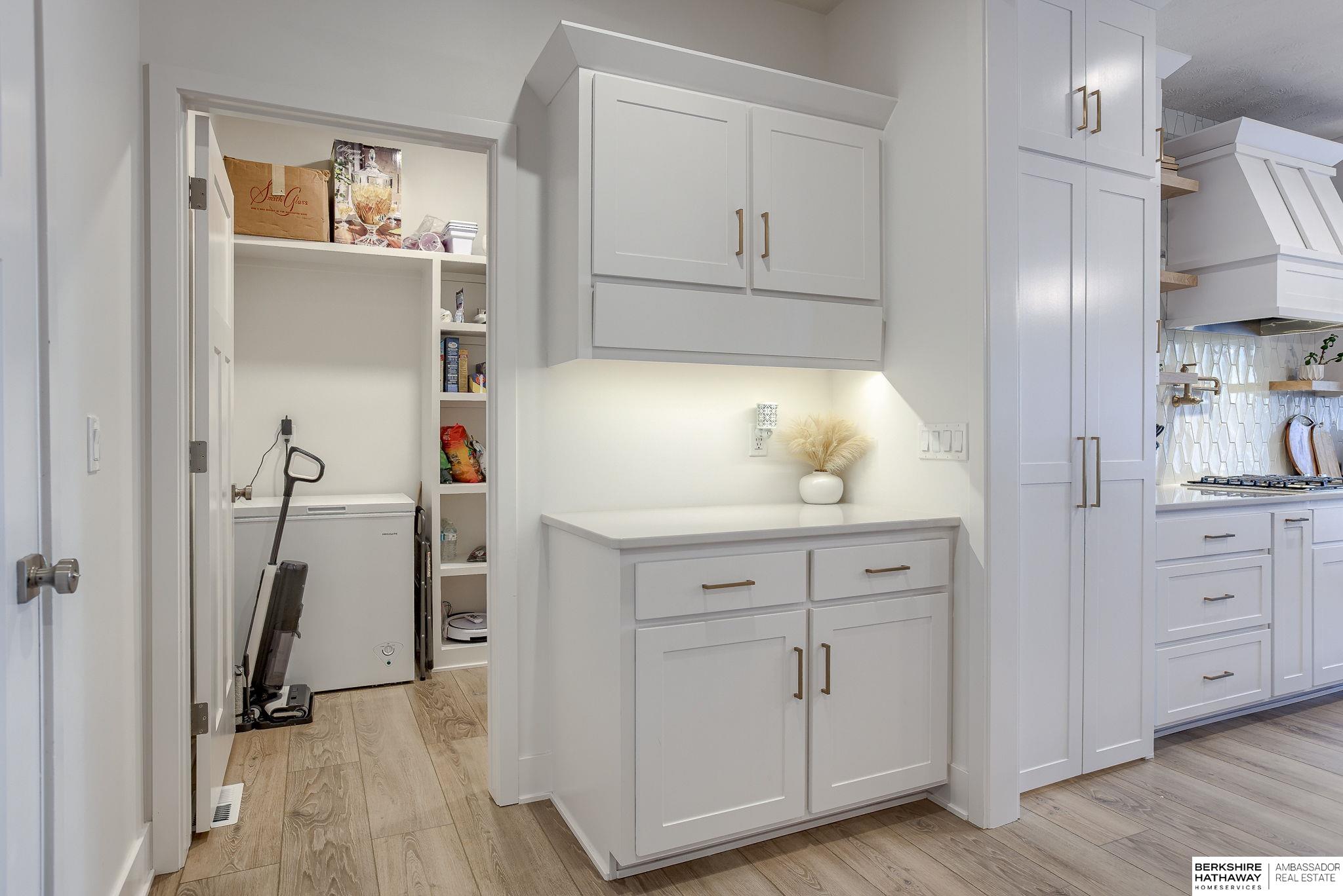 Elkhorn, Nebraska 68022, United States, 5 Bedrooms Bedrooms, ,5 BathroomsBathrooms,Residential,Active,8360