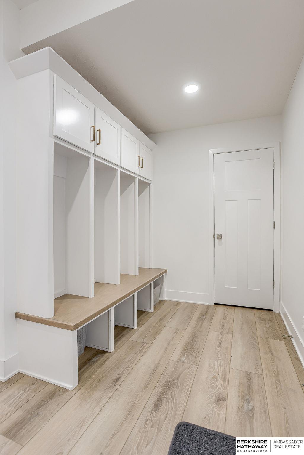 Elkhorn, Nebraska 68022, United States, 5 Bedrooms Bedrooms, ,5 BathroomsBathrooms,Residential,Active,8360