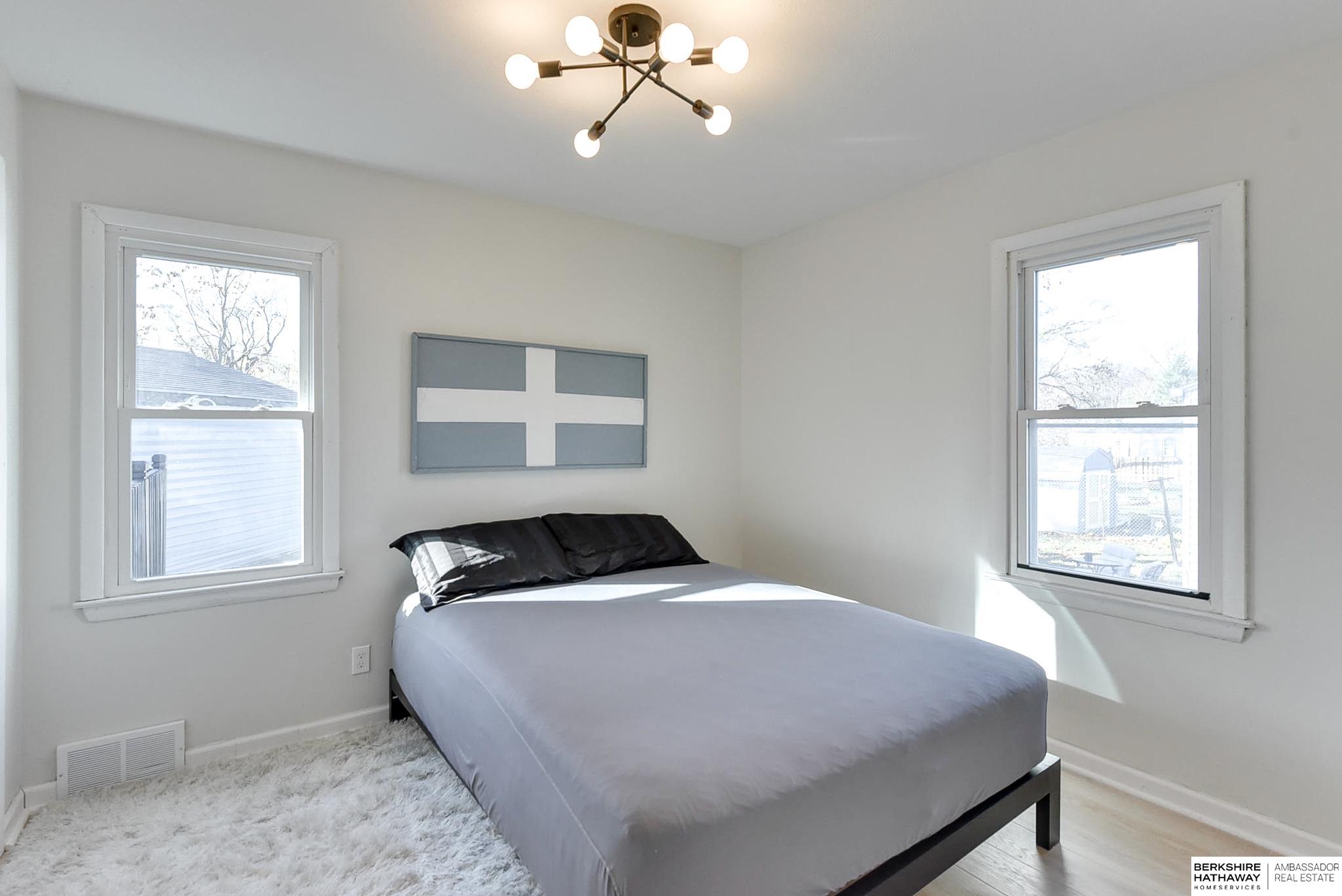 Omaha, Nebraska 68111, United States, 3 Bedrooms Bedrooms, ,1 BathroomBathrooms,Residential,Pending,23004