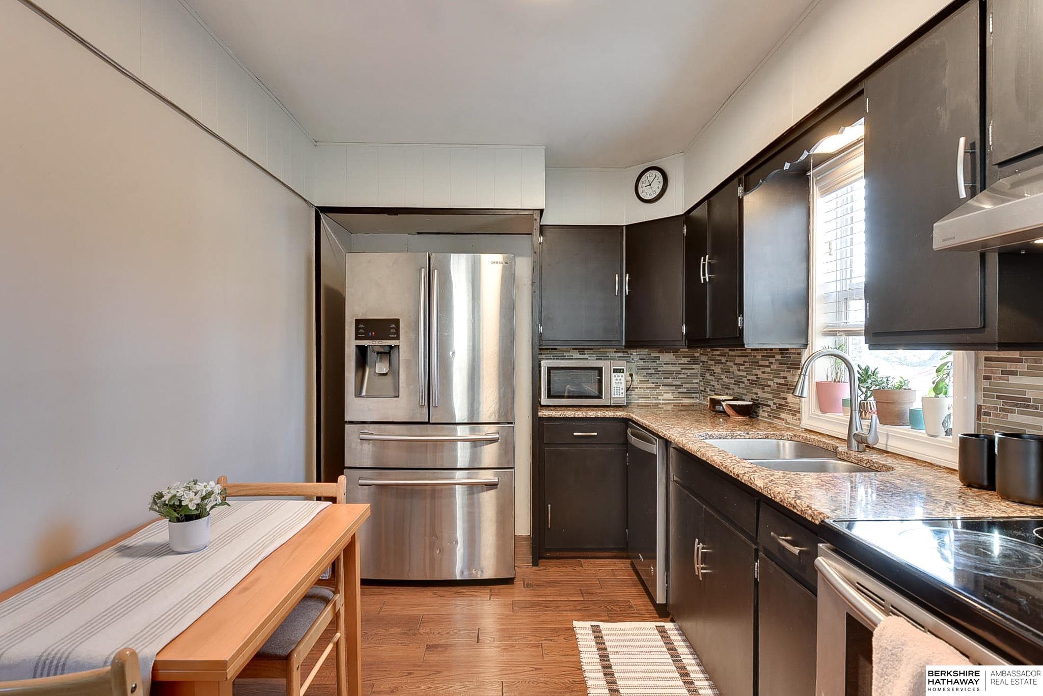 Omaha, Nebraska 68104, United States, 2 Bedrooms Bedrooms, ,1 BathroomBathrooms,Residential,Pending,94871