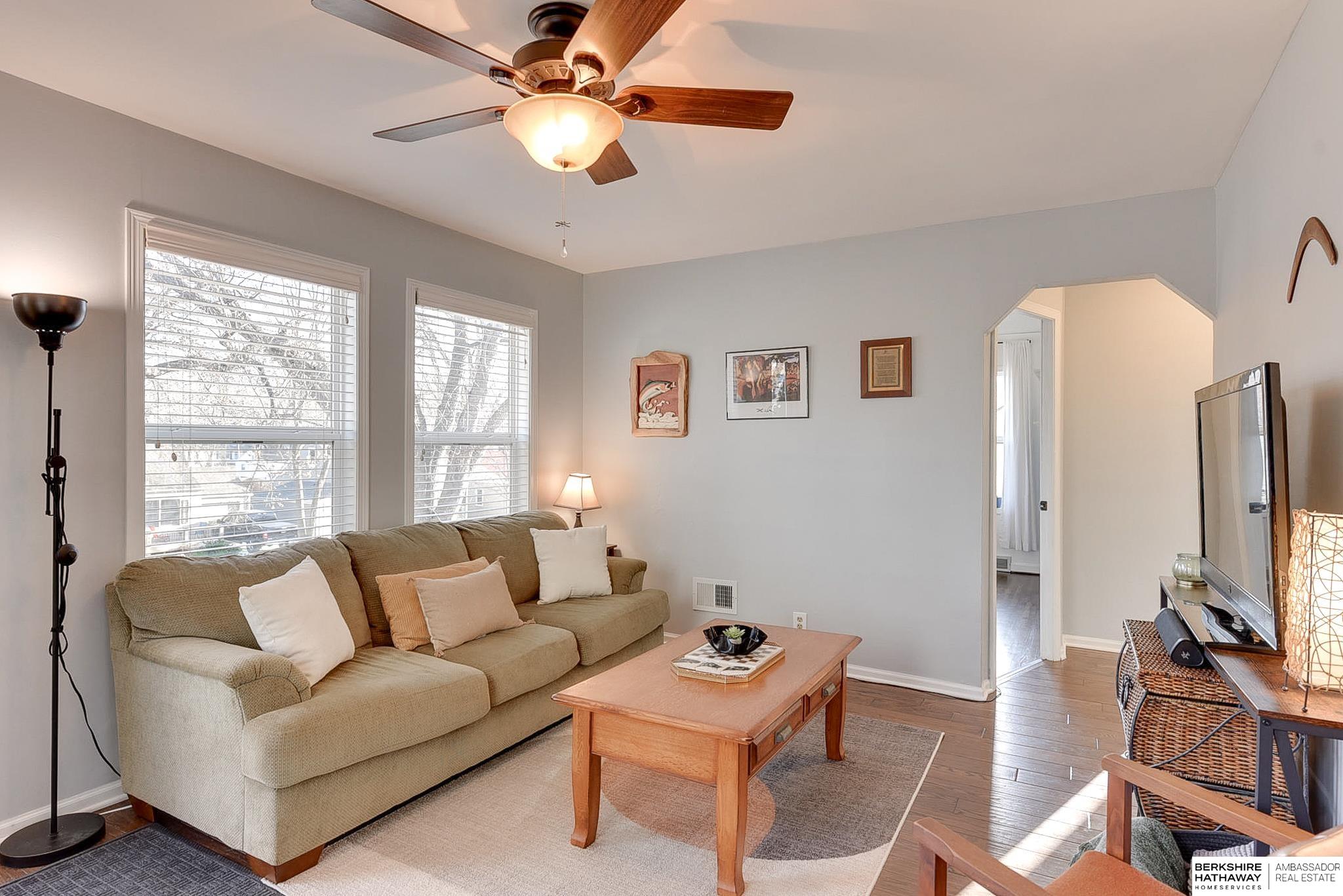 Omaha, Nebraska 68104, United States, 2 Bedrooms Bedrooms, ,1 BathroomBathrooms,Residential,Pending,94871