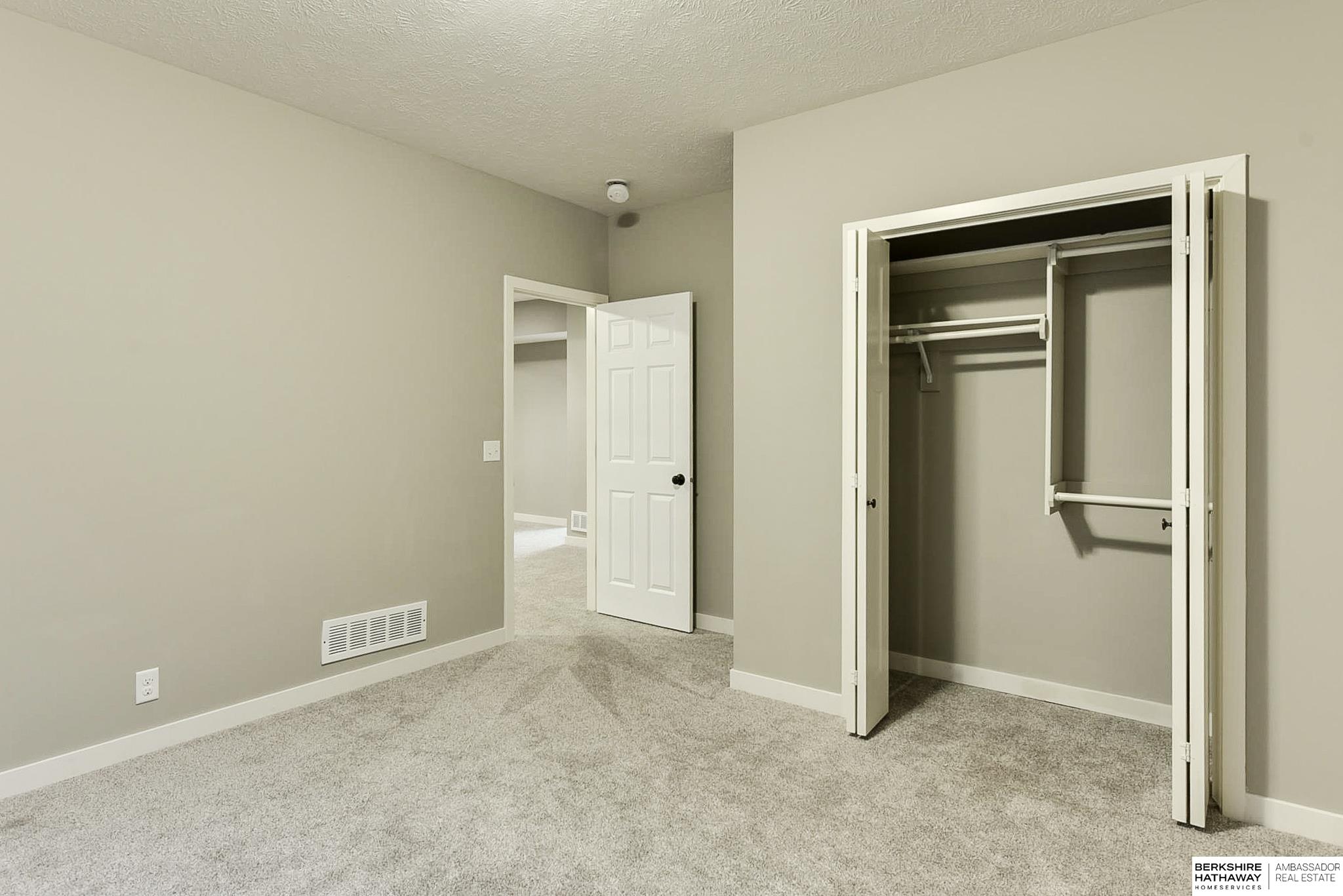 Papillion, Nebraska 68046, United States, 4 Bedrooms Bedrooms, ,3 BathroomsBathrooms,Residential,Active,23342