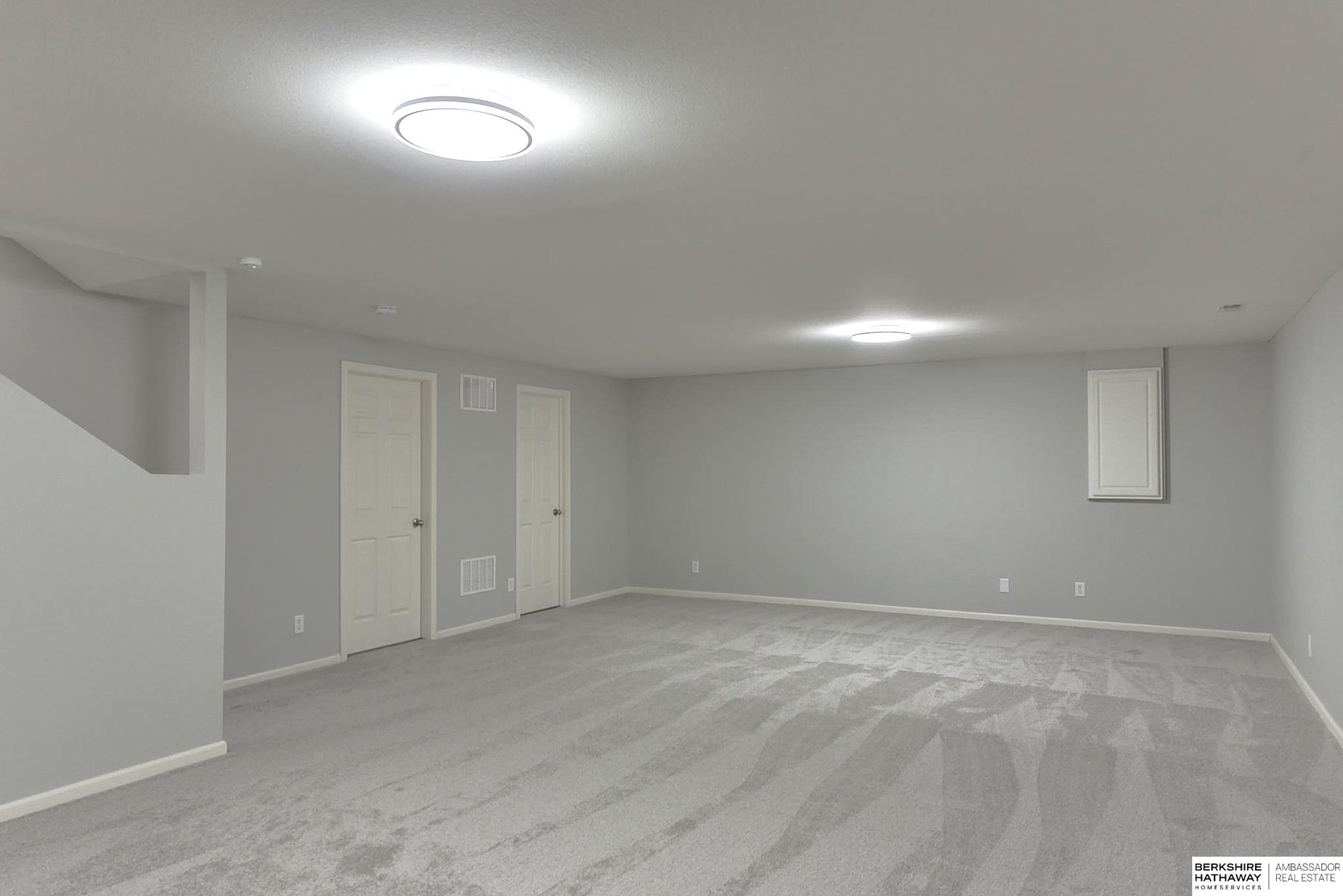 Papillion, Nebraska 68046, United States, 3 Bedrooms Bedrooms, ,2 BathroomsBathrooms,Residential,Pending,84651