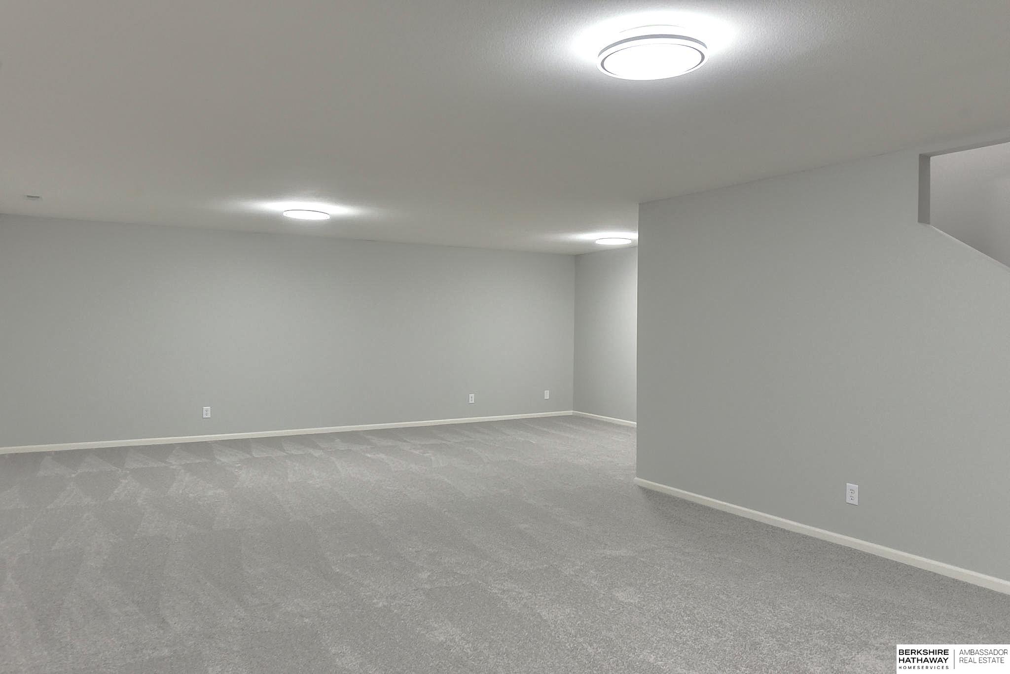 Papillion, Nebraska 68046, United States, 3 Bedrooms Bedrooms, ,2 BathroomsBathrooms,Residential,Pending,84651