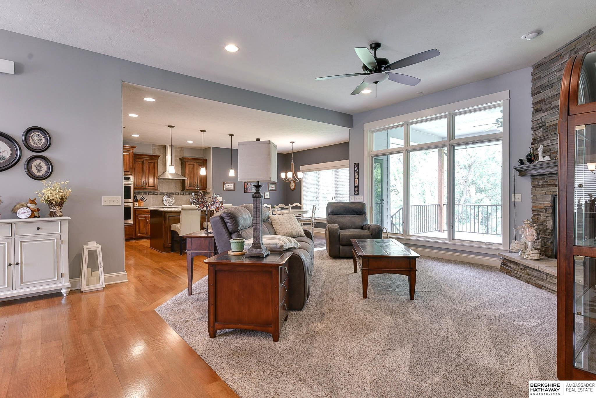 Elkhorn, Nebraska 68022, United States, 4 Bedrooms Bedrooms, ,3 BathroomsBathrooms,Residential,Pending,9315