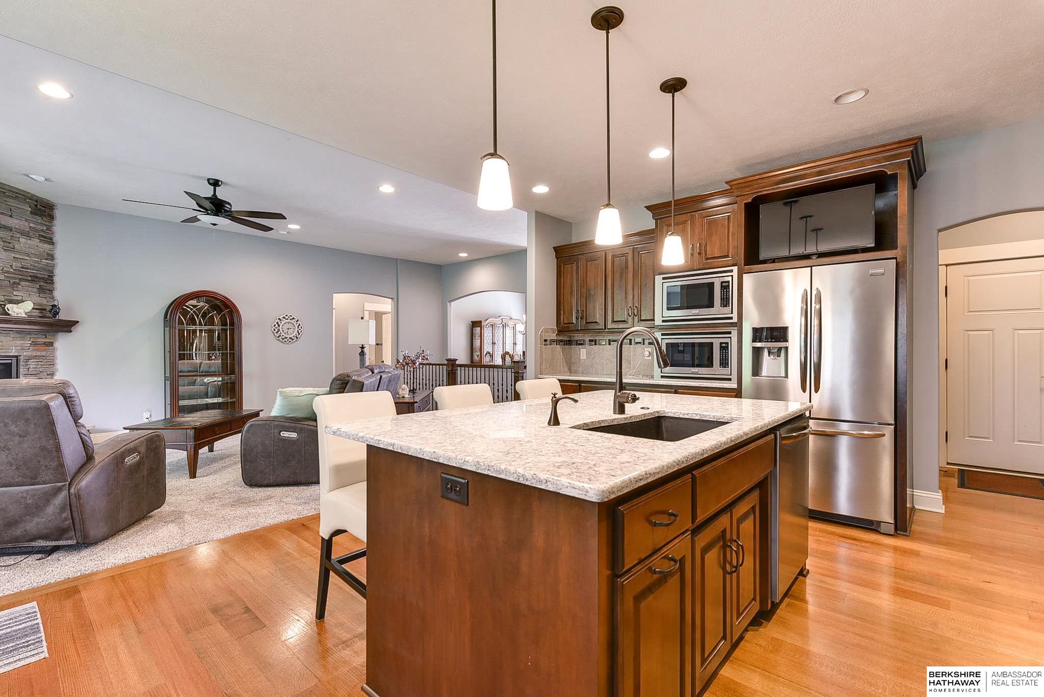 Elkhorn, Nebraska 68022, United States, 4 Bedrooms Bedrooms, ,3 BathroomsBathrooms,Residential,Pending,9315