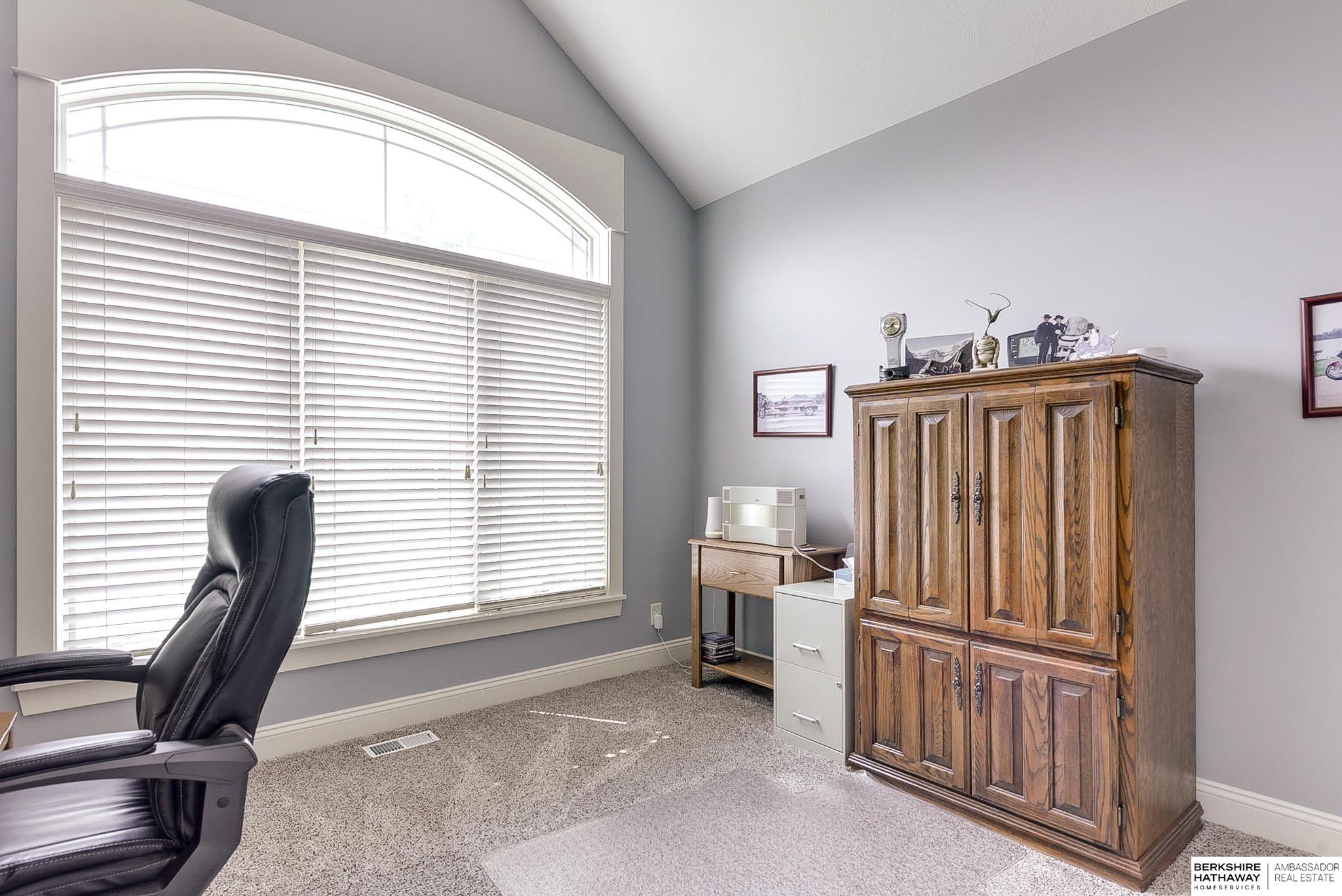 Elkhorn, Nebraska 68022, United States, 4 Bedrooms Bedrooms, ,3 BathroomsBathrooms,Residential,Pending,9315