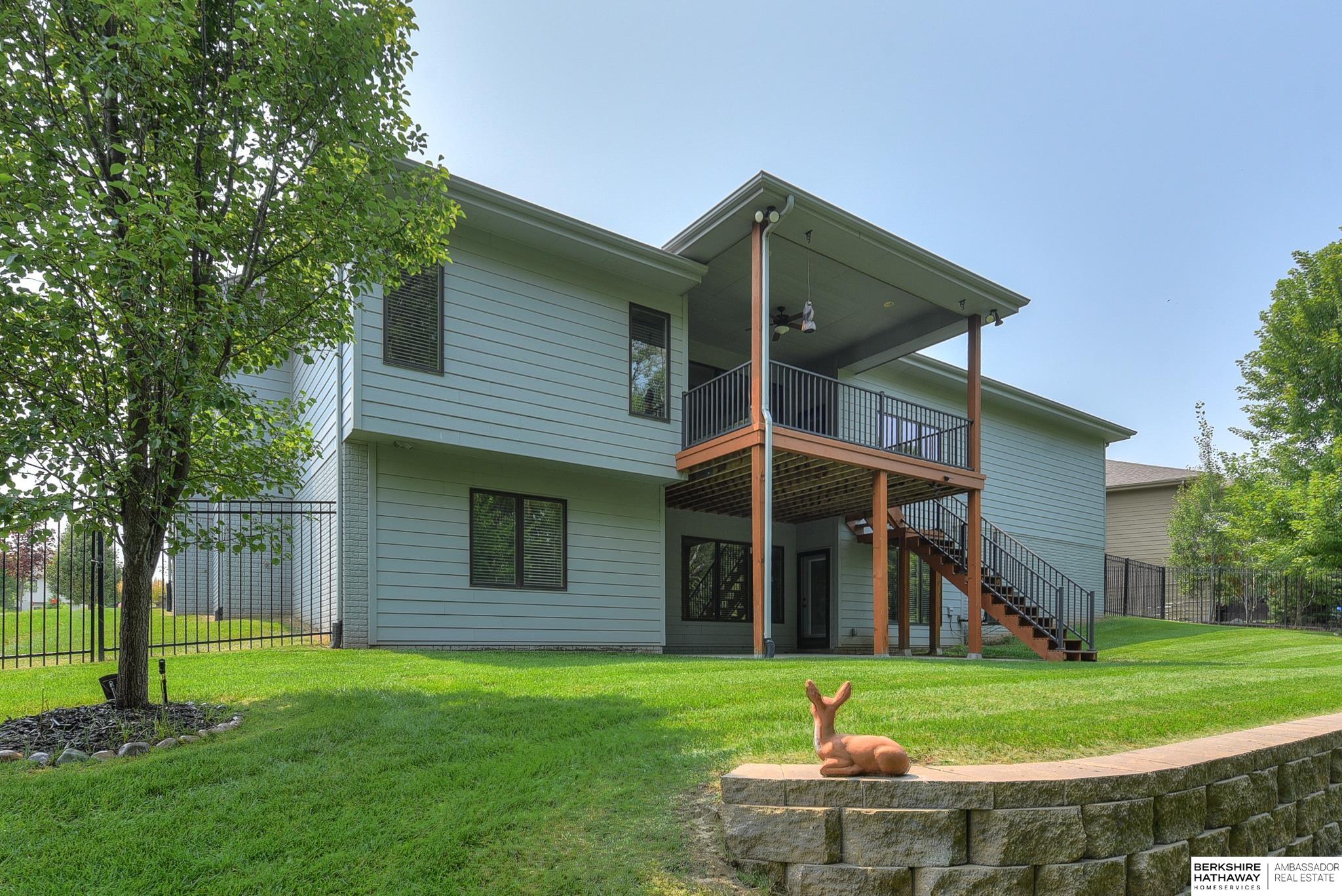 Elkhorn, Nebraska 68022, United States, 4 Bedrooms Bedrooms, ,3 BathroomsBathrooms,Residential,Pending,9315